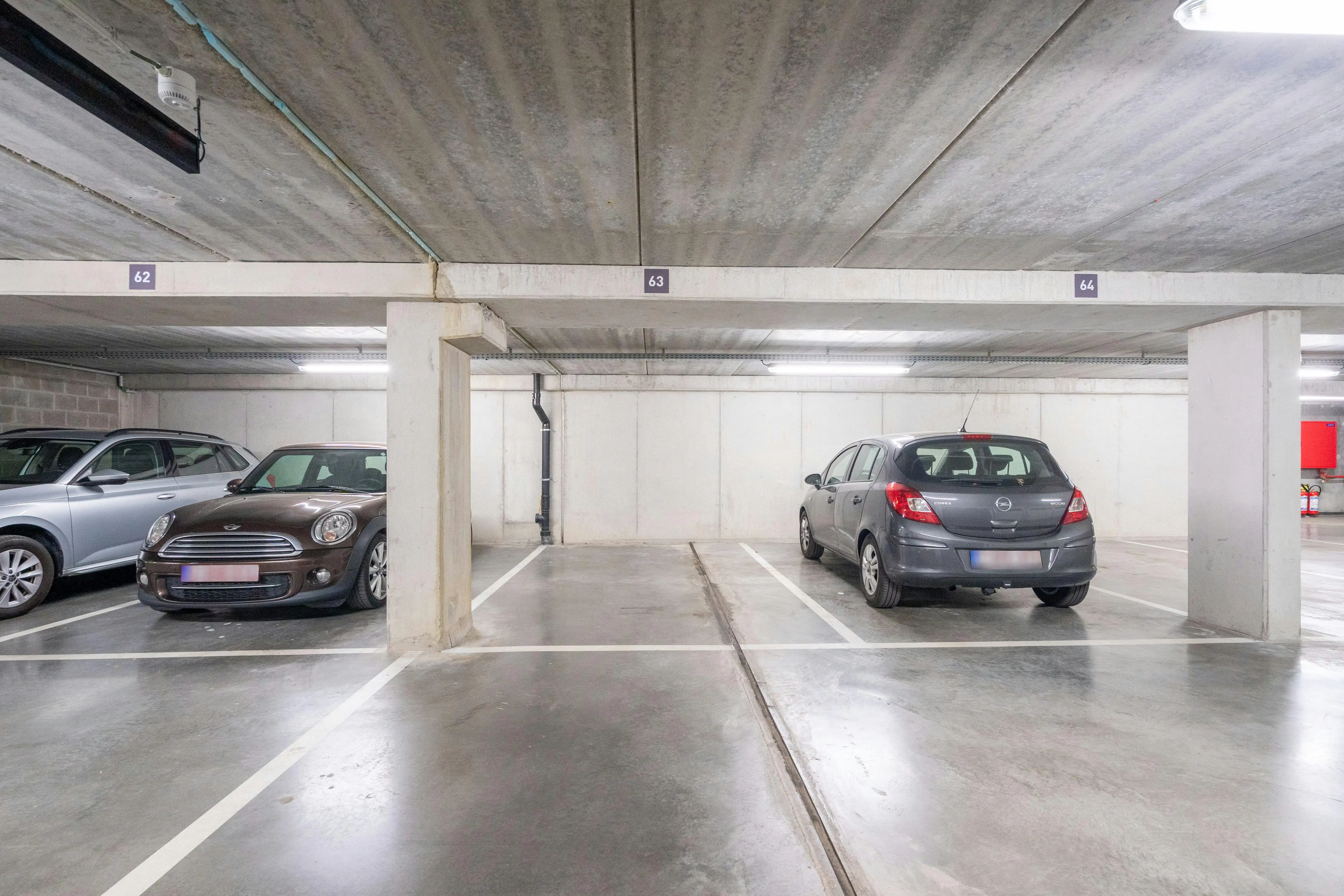 Adembenemend appartement met Leiezicht in hartje Kortrijk foto 12