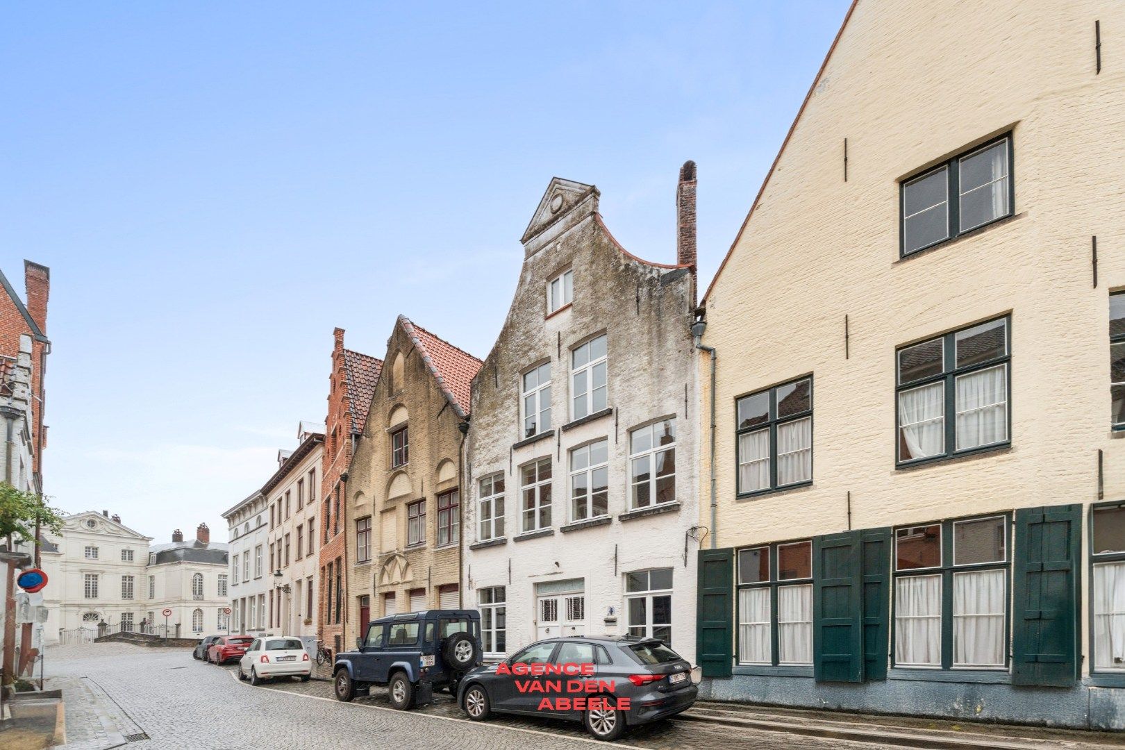 Schitterend gelegen te renoveren woning met 3 slaapkamers  foto 2