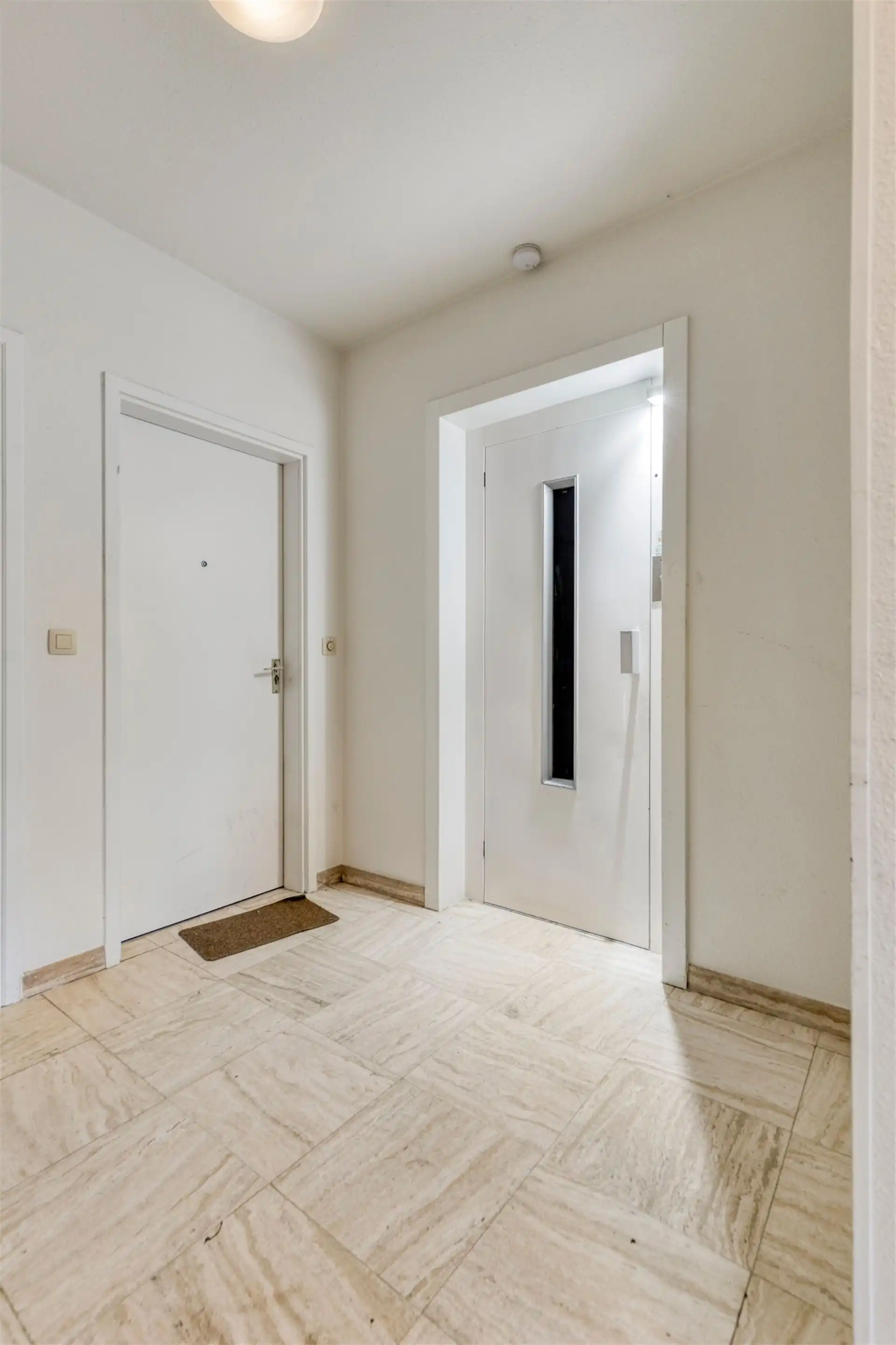 Zeer groot dubbel appartement, schitterend uitzicht vanaf twee terrassen, 2 kelders, 2 afgesloten garages... foto 22