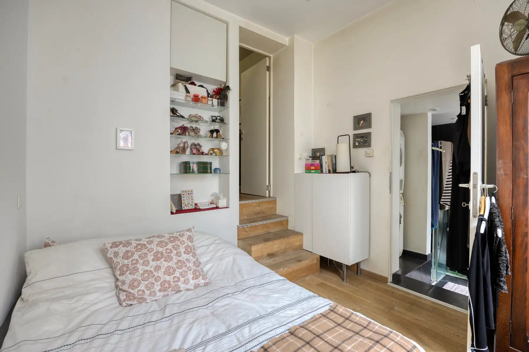 Prachtig gerenoveerde herenwoning met 5 slaapkamers foto 19