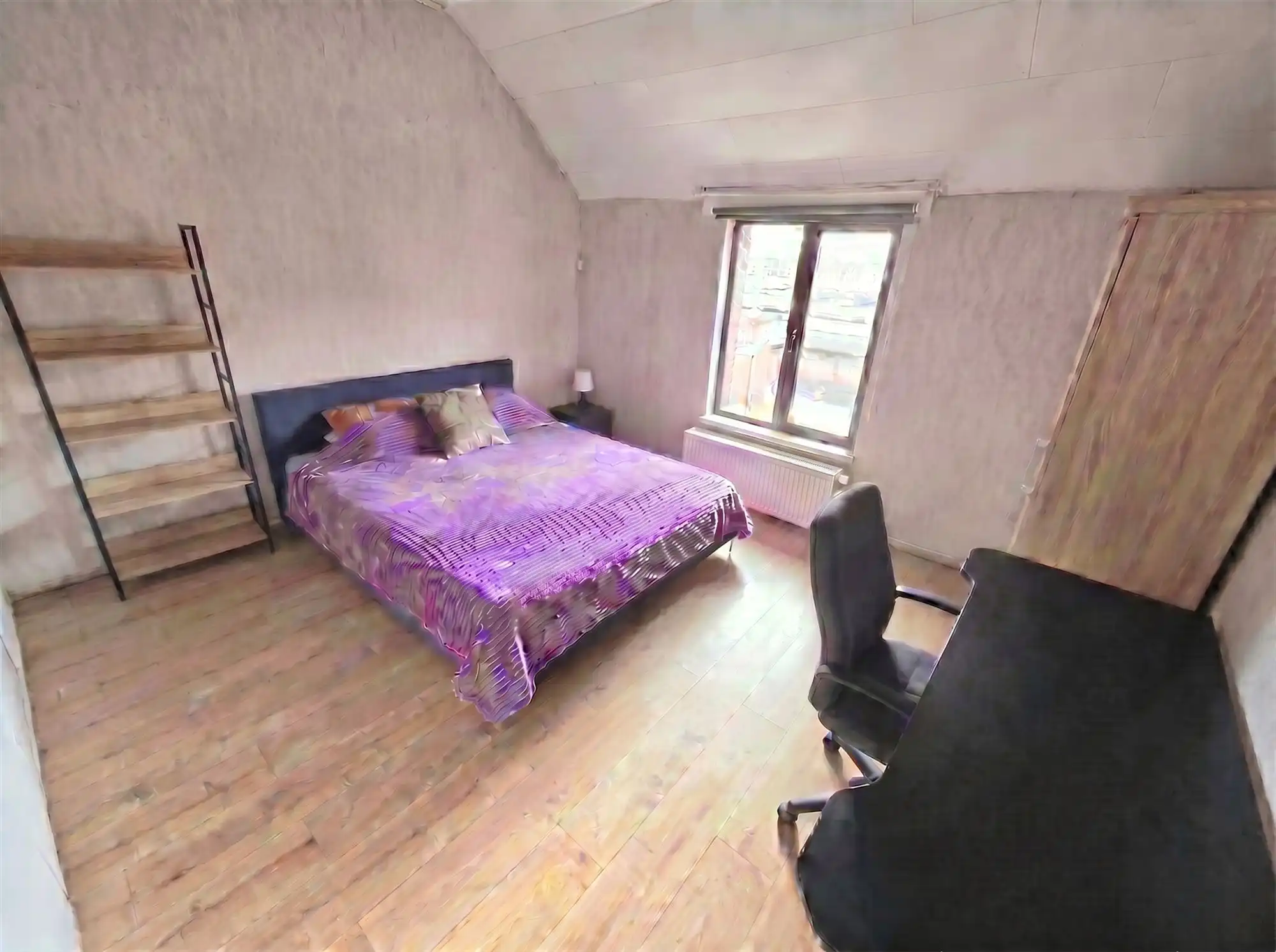 Gezinswoning met 4 slaapkamers en zonnige tuin foto 15