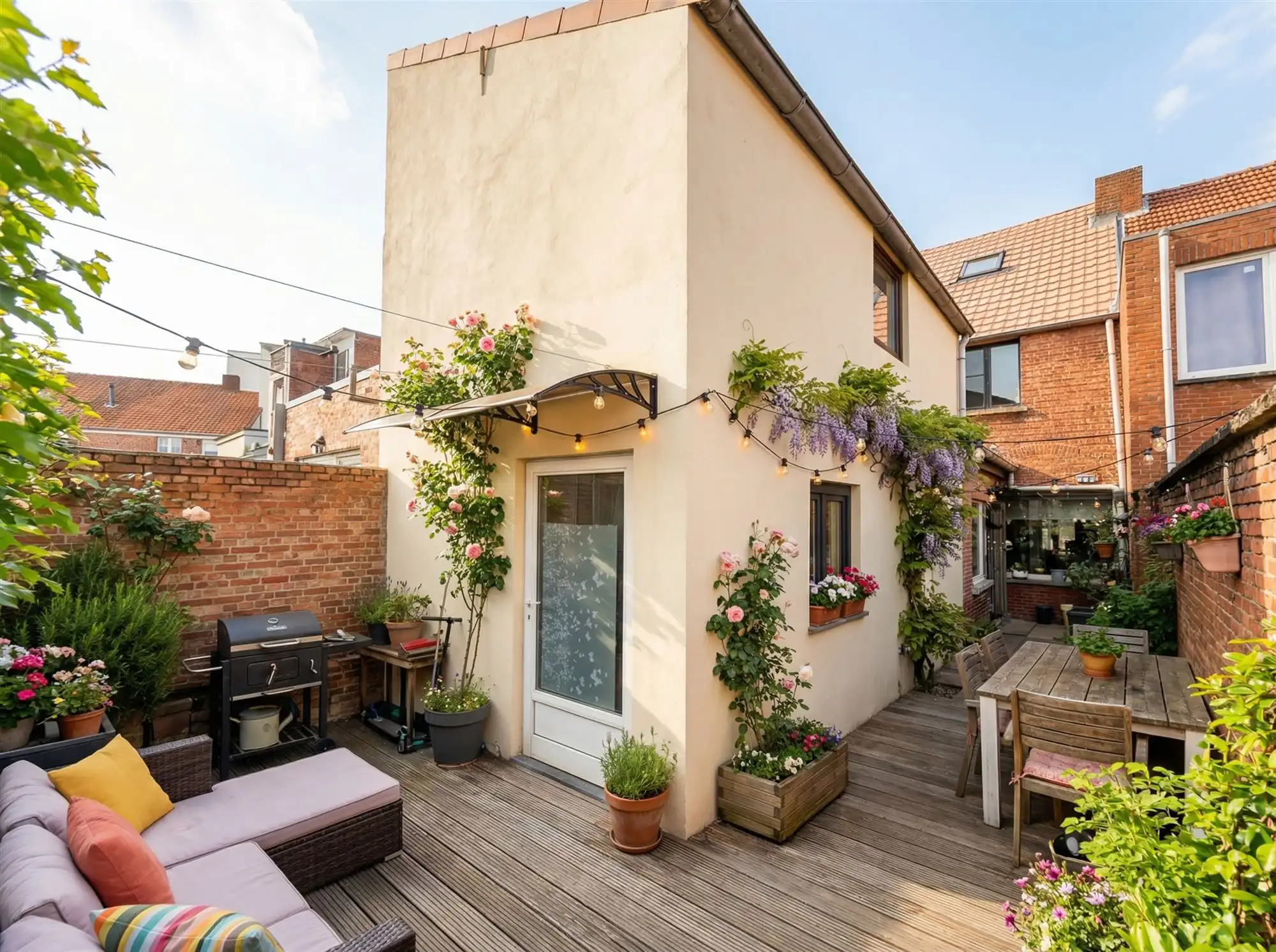 Gezinswoning met 4 slaapkamers en zonnige tuin foto 18