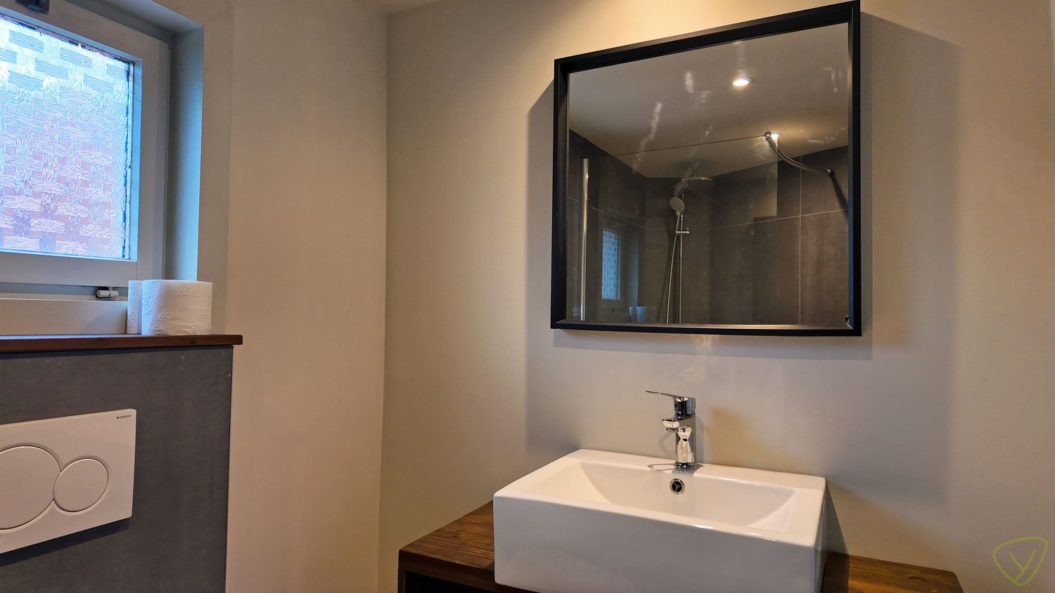 Gezellige stadswoning te huur met ruime garage en parking! foto 10