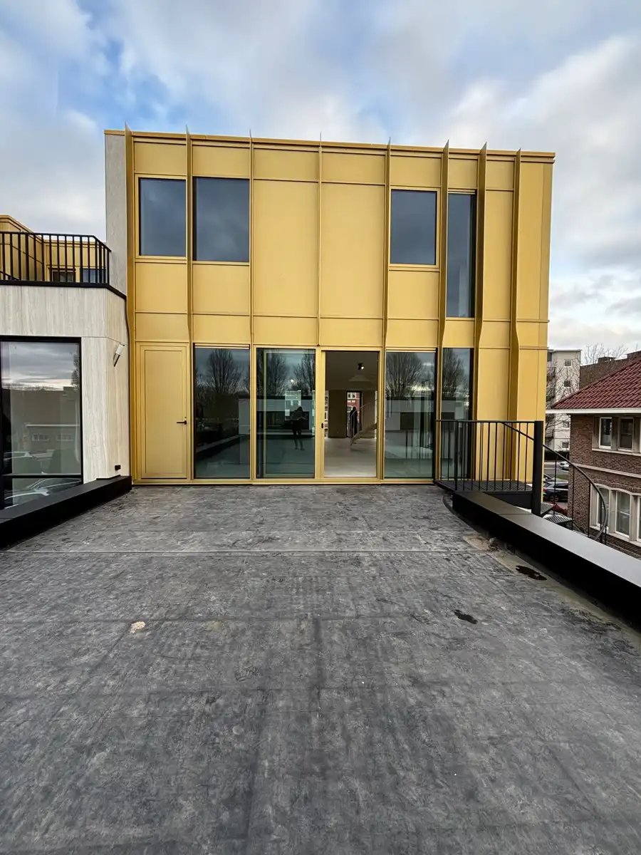 Luxueus nieuwbouw duplex appartement te huur foto 9