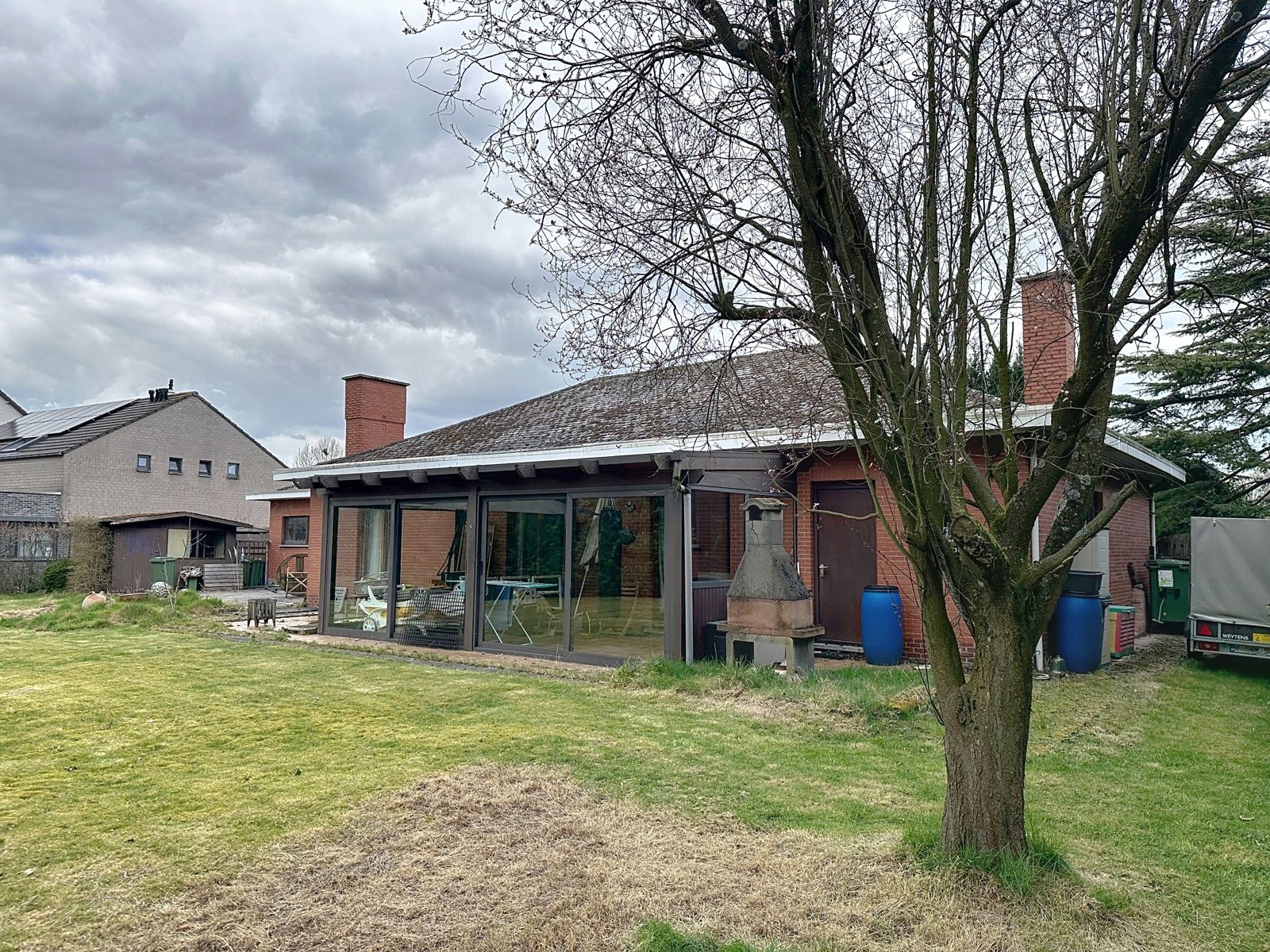 Projectgrond met af te breken woning foto 6