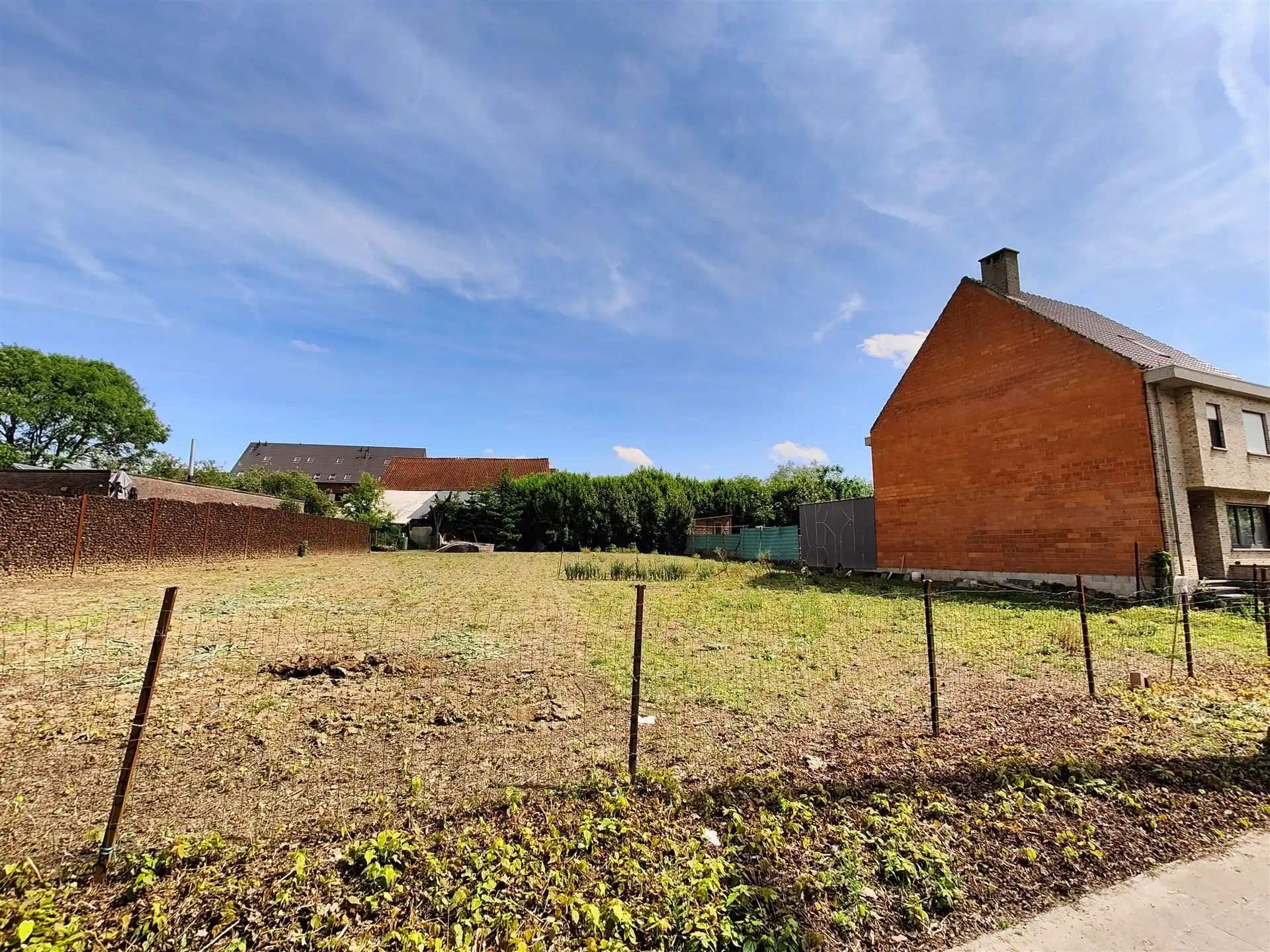 Bouwgrond voor gesloten bebouwing op rustige ligging nabij het station en faciliteiten centrum Asse! foto 2