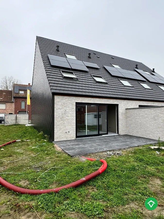 Nieuwbouwwoning met 3 slaapkamers te Sint-Eloois-Winkel foto 2