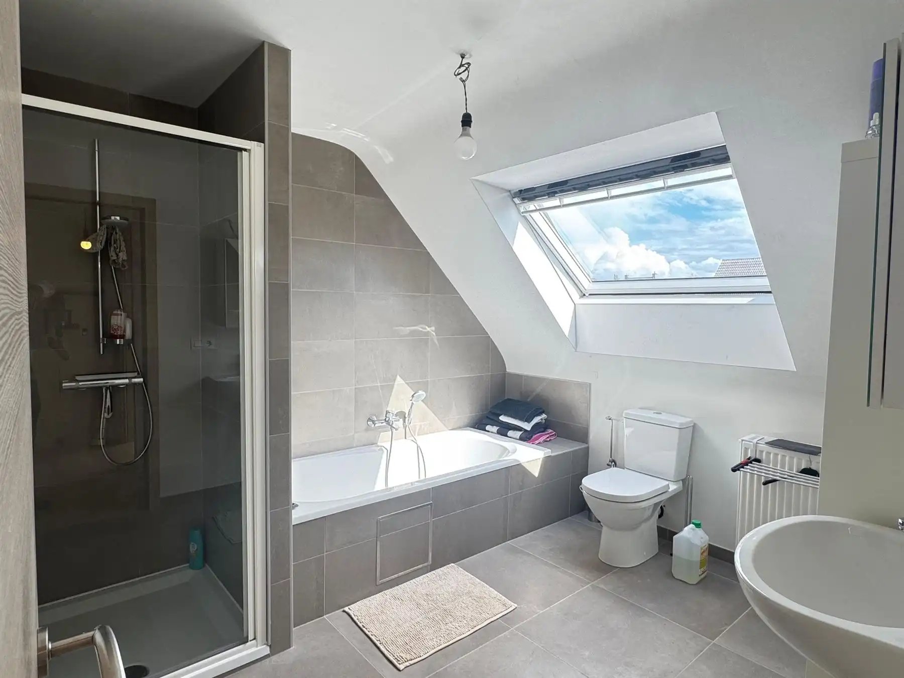 Instapklare woning in een  kindvriendelijke buurt foto 8