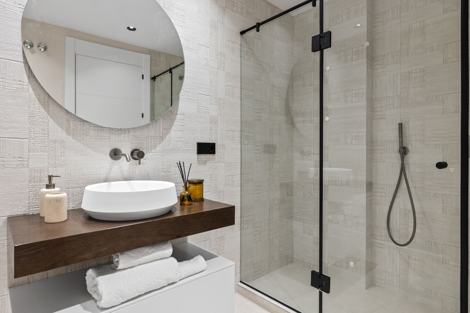 VOLLEDIG GERENOVEERDE DUPLEX PENTHOUSE IN NUEVA ANDALUCIA: TOPLOCATIE foto 12