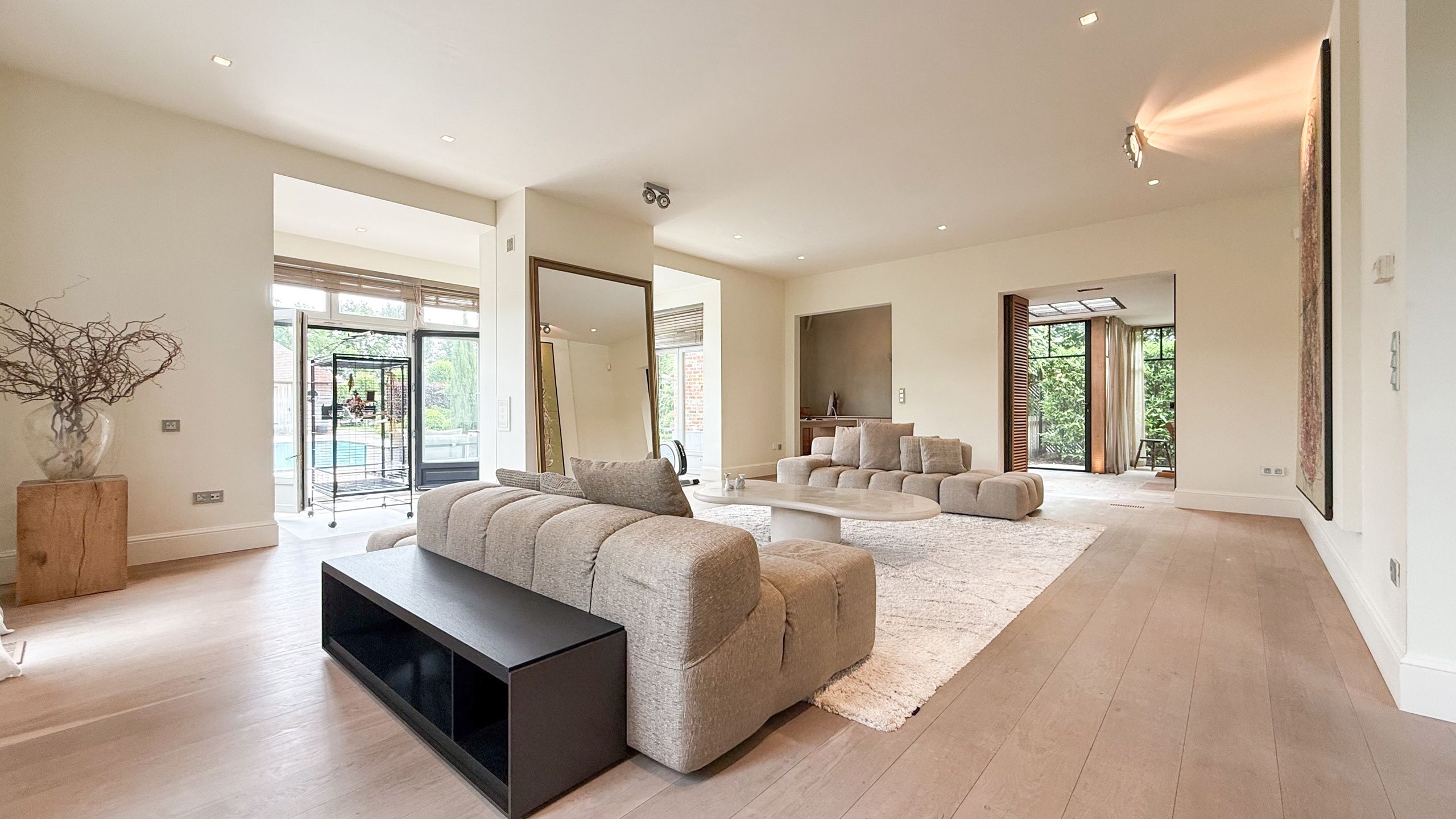 Exclusieve villa met zwembad op riant perceel in Koersel! foto 4