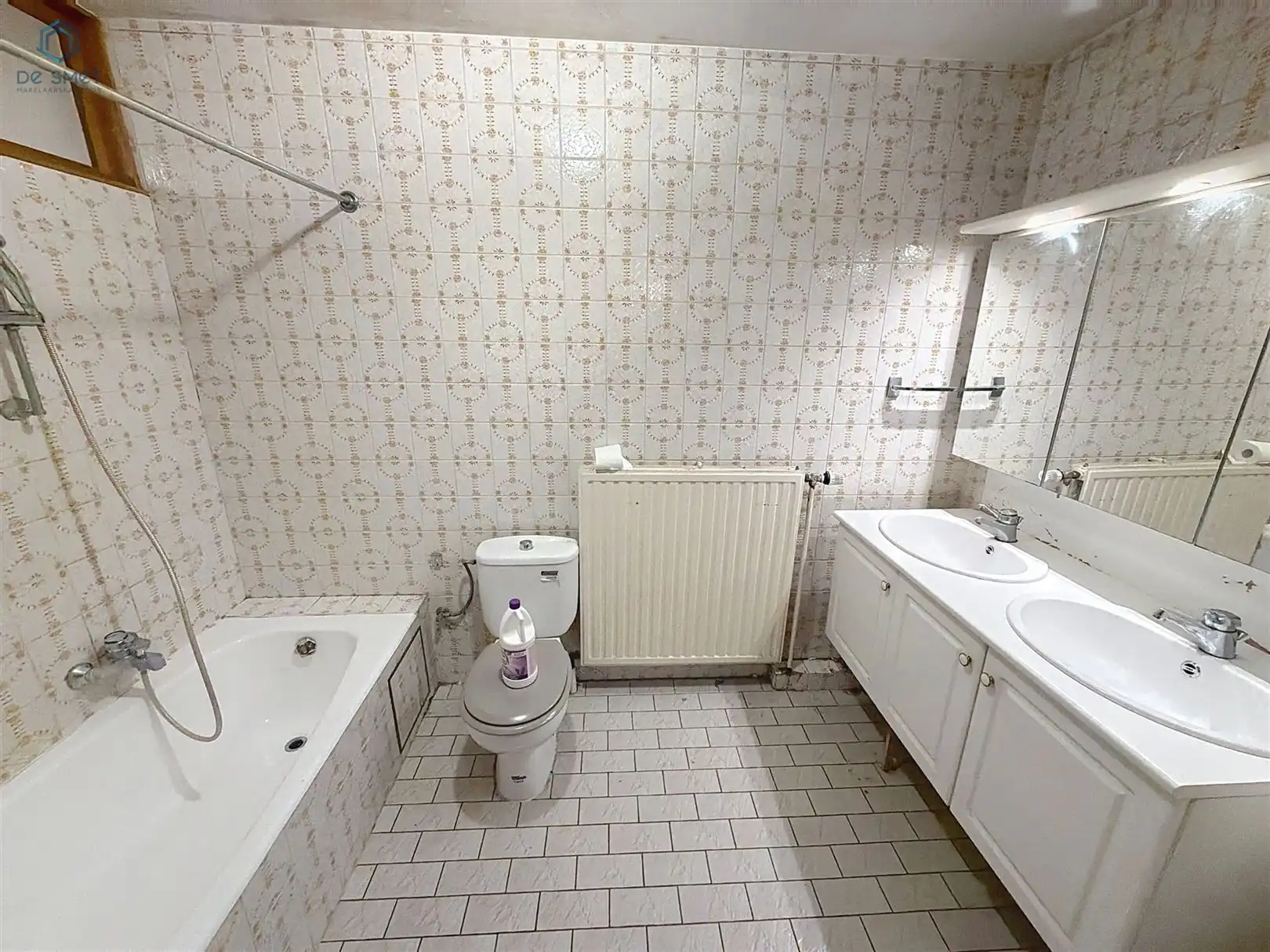 Te renoveren woning met 4 slaapkamers, garage en tuin op toplocatie in Denderleeuw foto 18