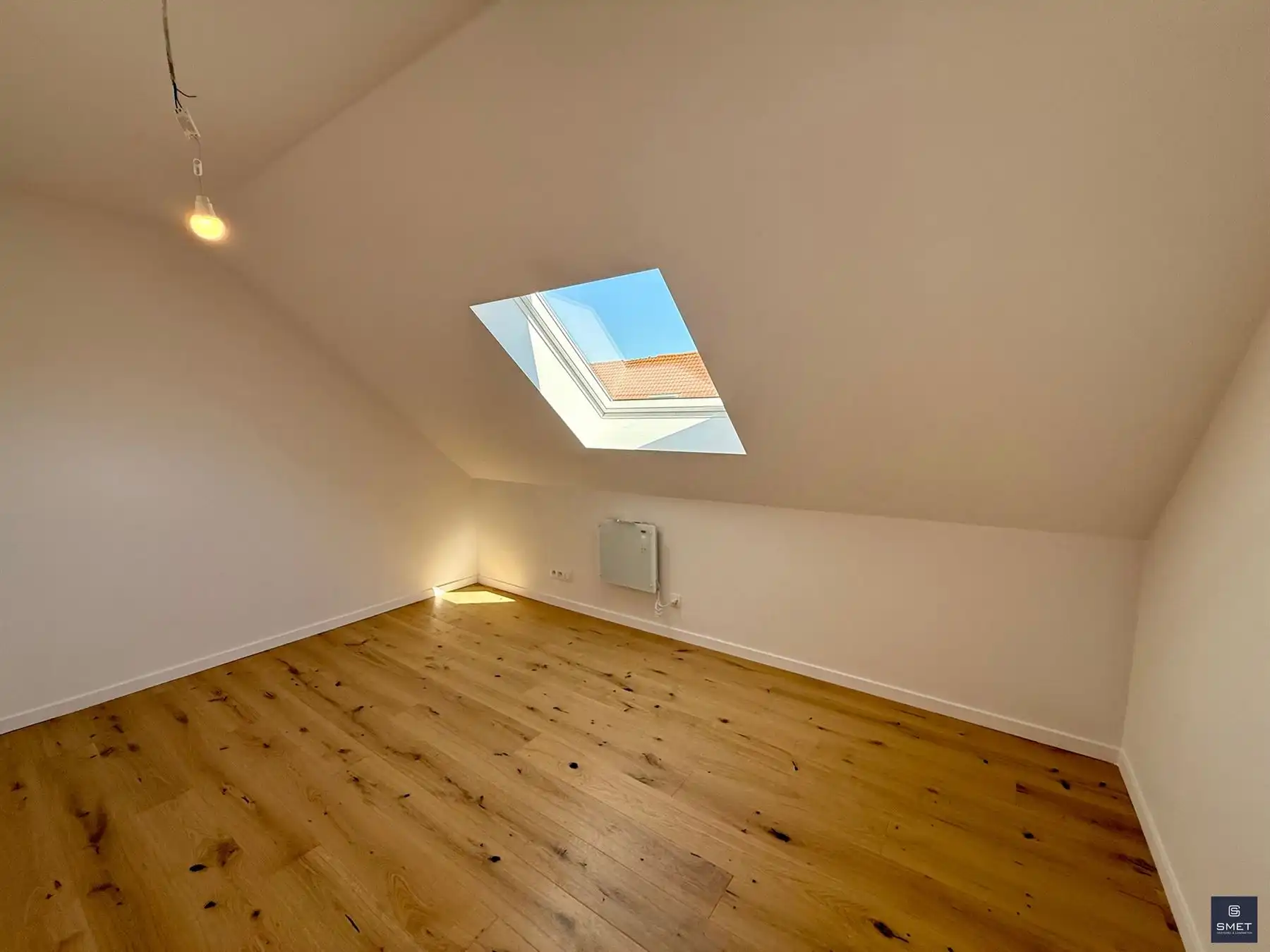 RUIME, VOLLEDIG GERENOVEERDE WONING MET 3 SLPKS foto 14