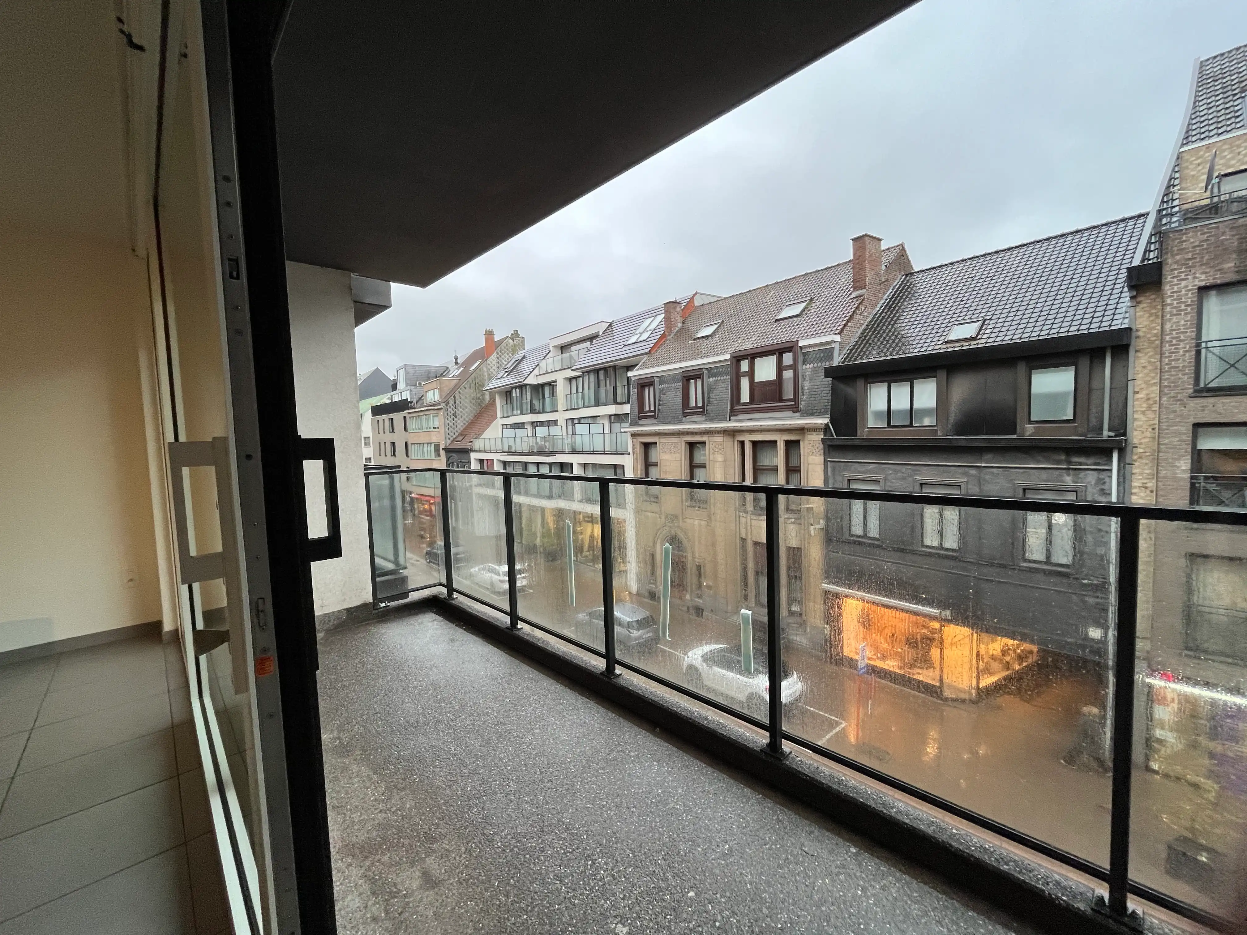 Ruim appartement met aangenaam zonneterras foto 3