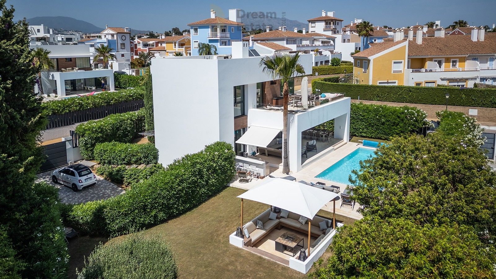 Moderne villa in de wijk El Paraiso, Estepona. foto 19