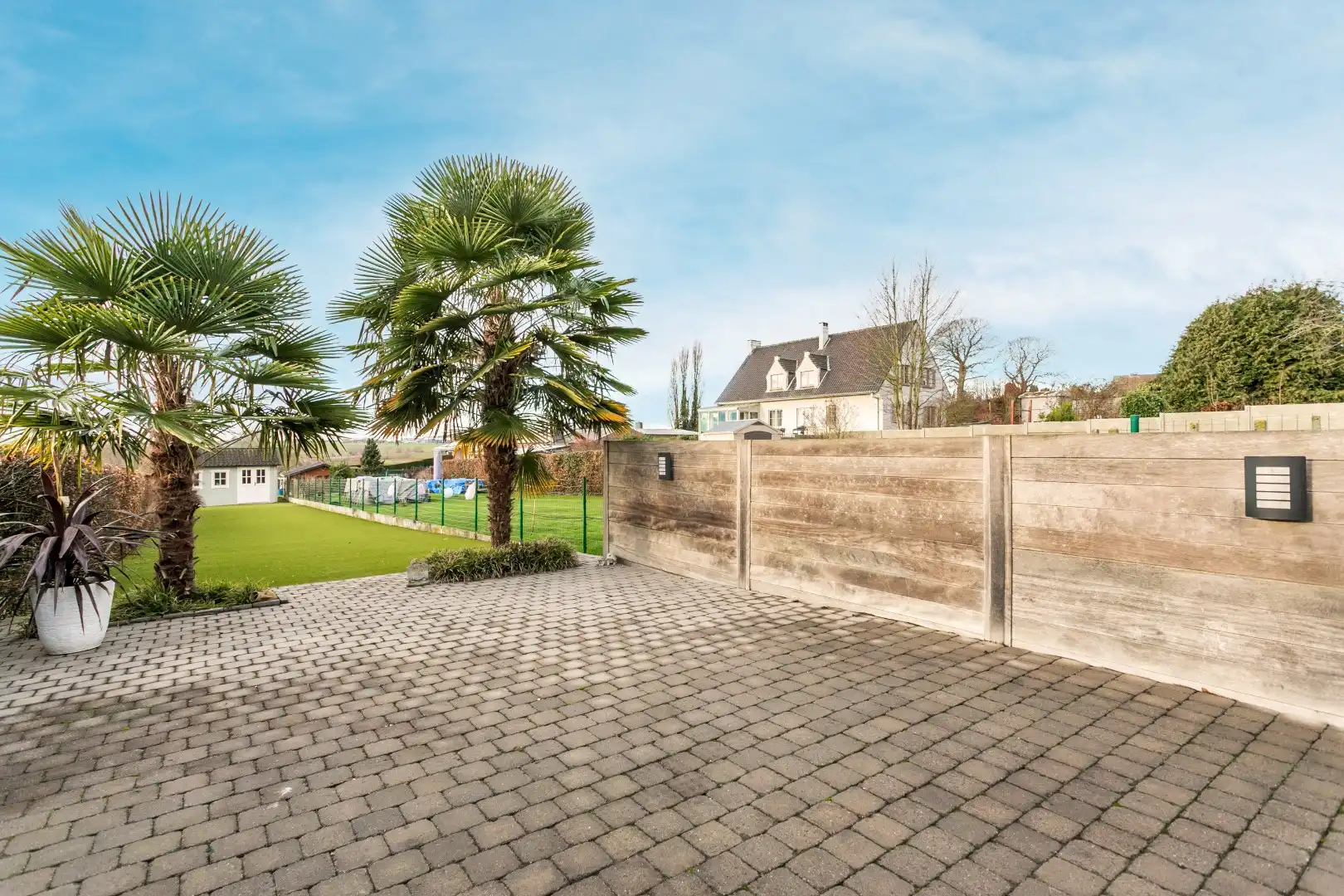 Bel-étage te koop met 3 slpks, terras en garage op +- 4,5are foto 15