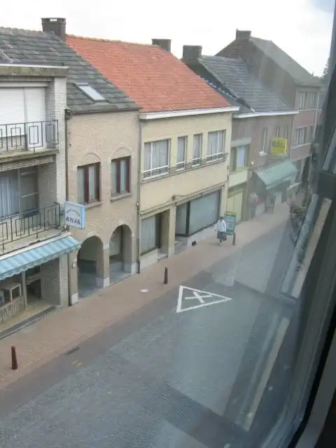 Stijlvol duplexappartement in centrum v Hoeselt met 1 slaapkamer en terras. Geen gemeenschappelijke onkosten foto 12