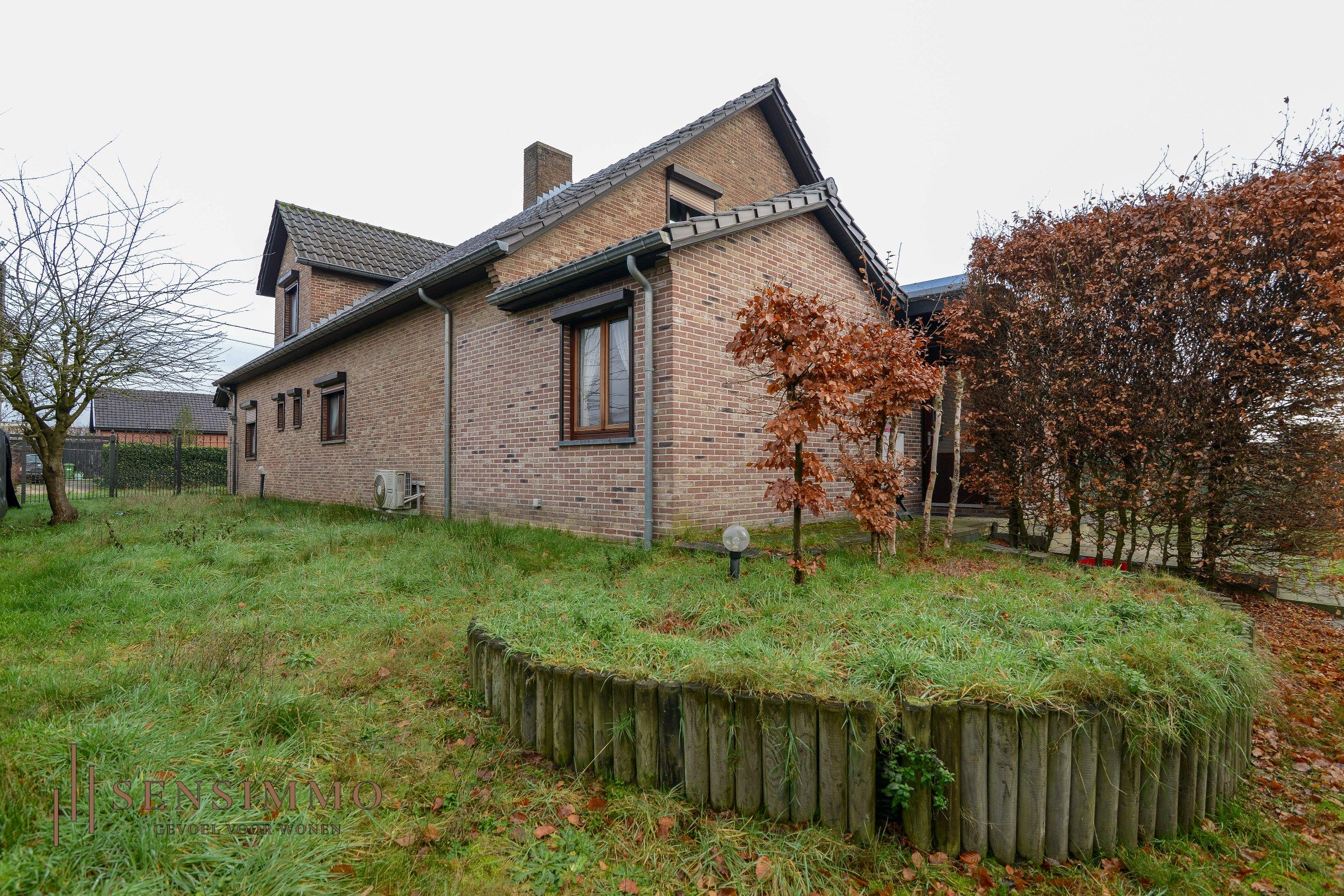 Ruime en energiezuinige woning met 4 slaapkamers op mooi perceel  foto 23