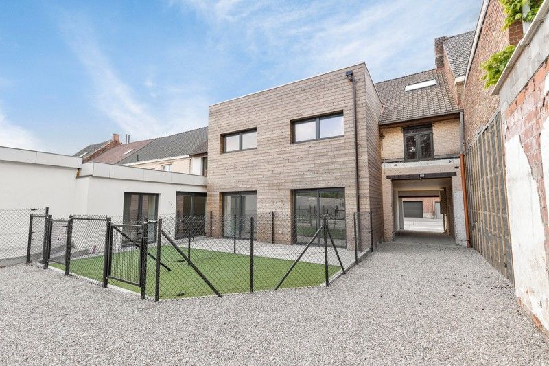 Volledig gerenoveerde woning met 3 slaapkamers, tuin, terras en parkeerplaats TE KOOP in Beveren-Leie! foto 26