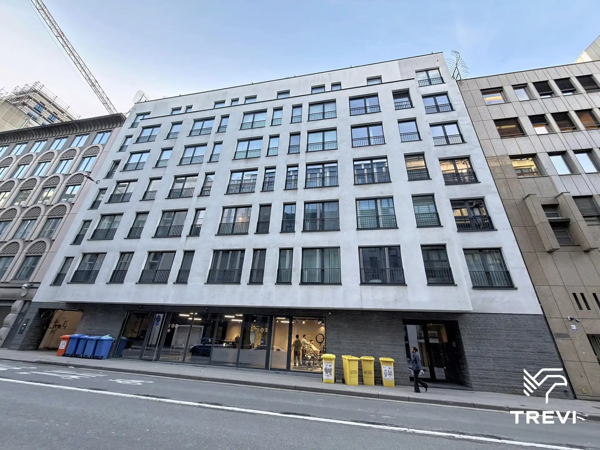 BRUSSEL – Gemeubelde studio met parking! foto 7