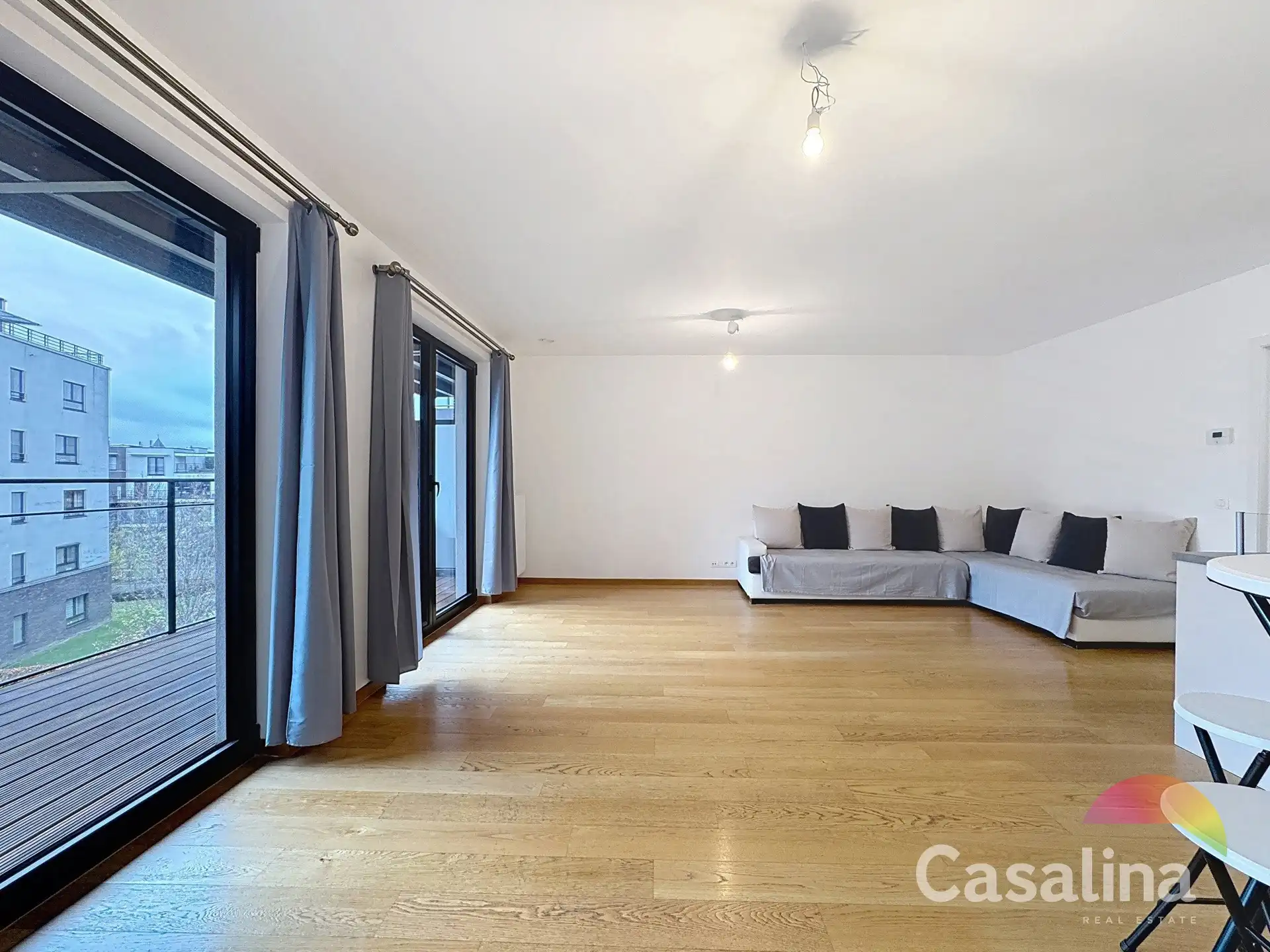 Prachtig 3-slaapkamerapp. met terras en parking (EPC: A-) foto 3