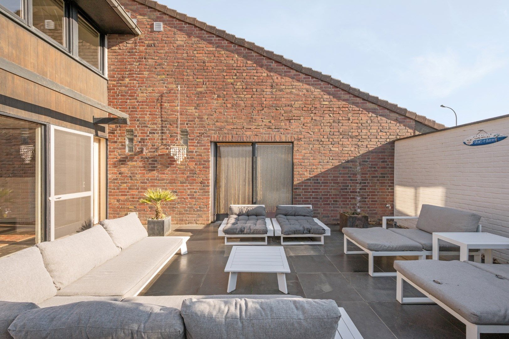 Ruime originele villa met prachtige tuin. Opp 1327m². foto 11