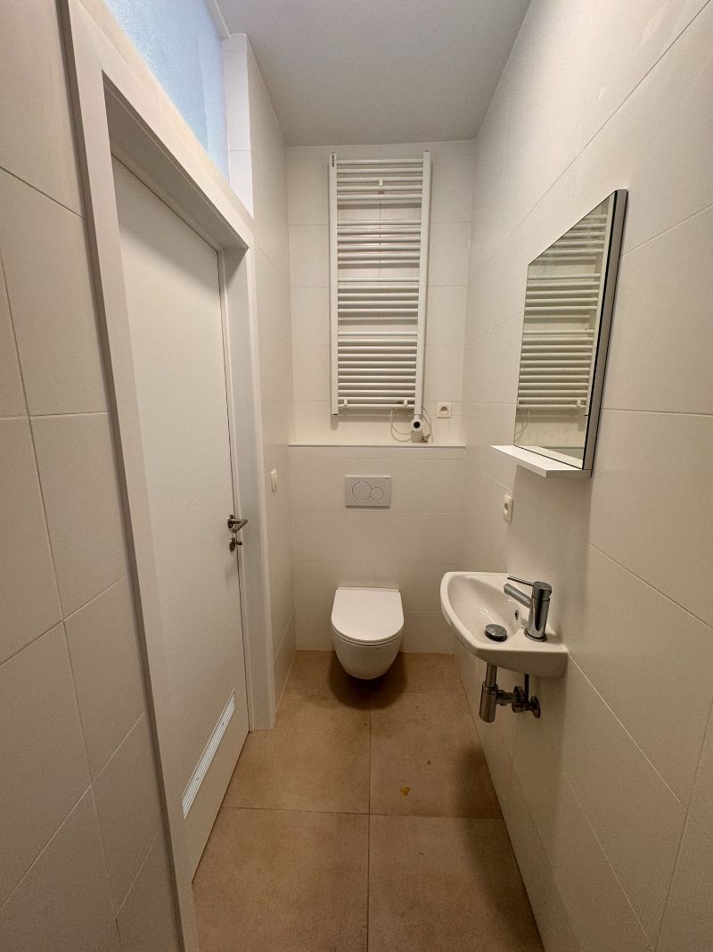 Gerenoveerde STUDENTEN-kamer (GEEN DOMICILIE MOGELIJK!) te huur in Gent, nabij UZ/station/overpoort foto 3