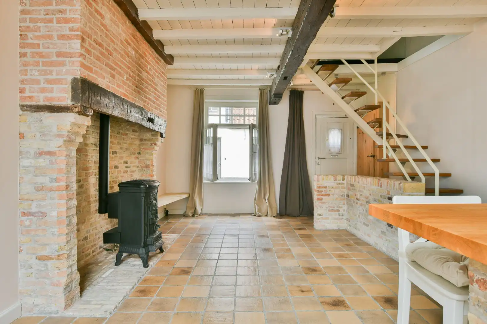 Charmante stadswoning in het hart van Brugge – ideaal als vakantieverblijf foto 4