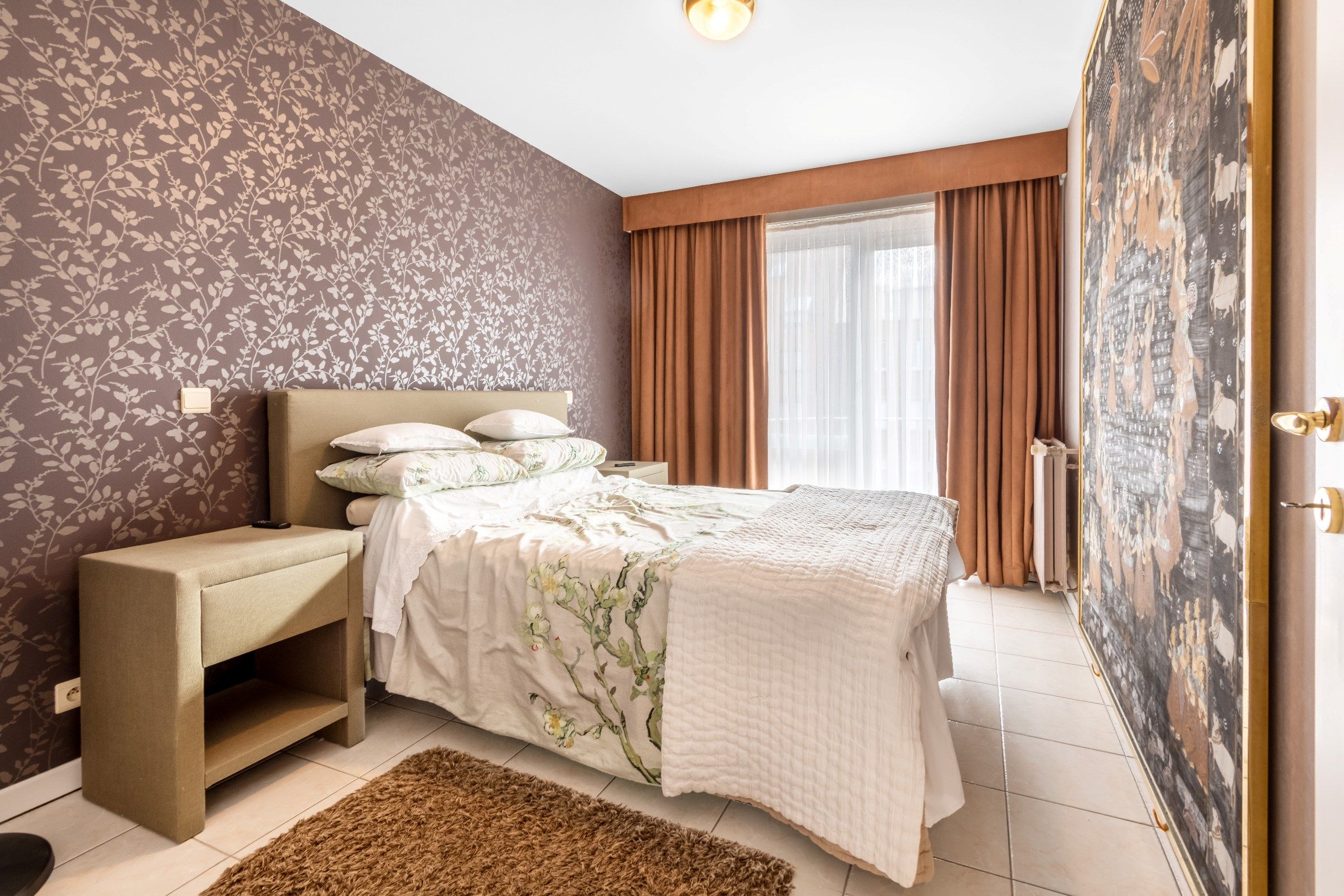 Zeer centraal gelegen, ongemeubeld appartement in de Dumortierlaan op enkele stappen van de Lippenslaan en de Zeedijk. foto 11