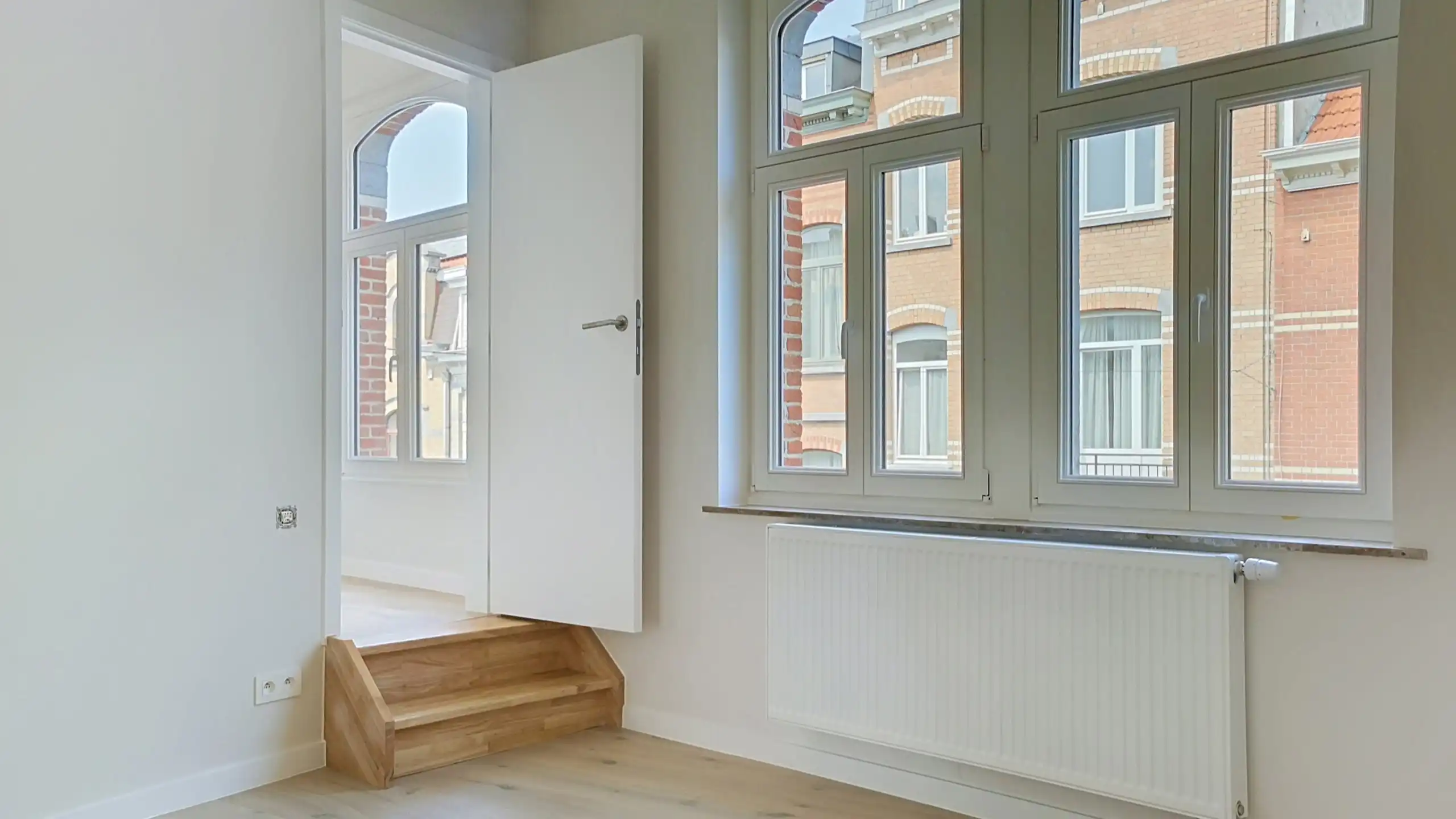 Volledig gerenoveerd, 1ste bewoning, tegenover Josaphatpark foto 10