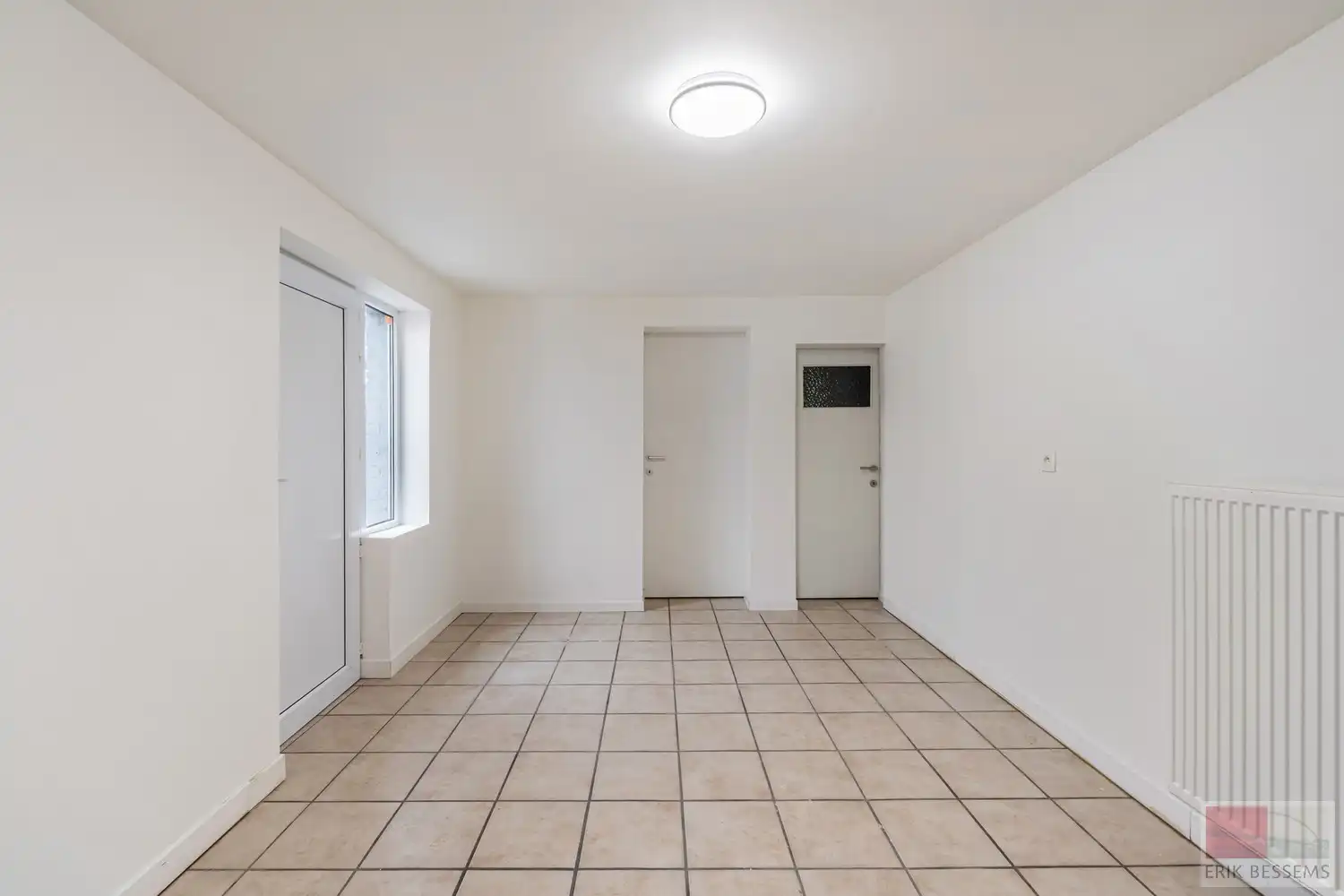 Charmante op te frissen woning met veel potentieel, met een woonoppervlakte van 169 m² foto 10