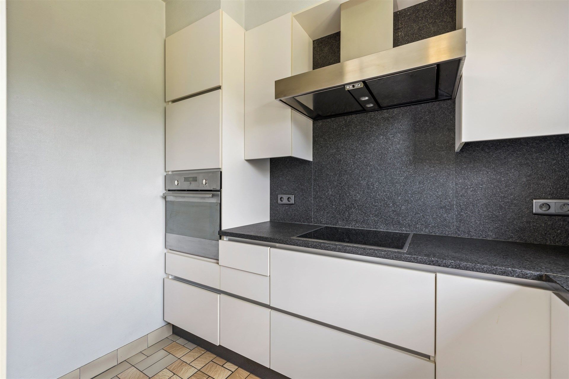 Uitstekend gelegen bel-étagewoning met 3 slaapkamers en garage foto 9
