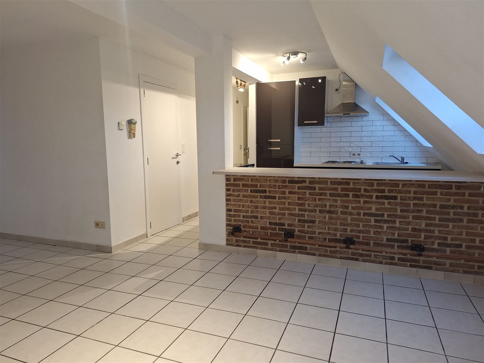 TE HUUR: appartement met 2 slaapkamers te Munsterbilzen! foto 3