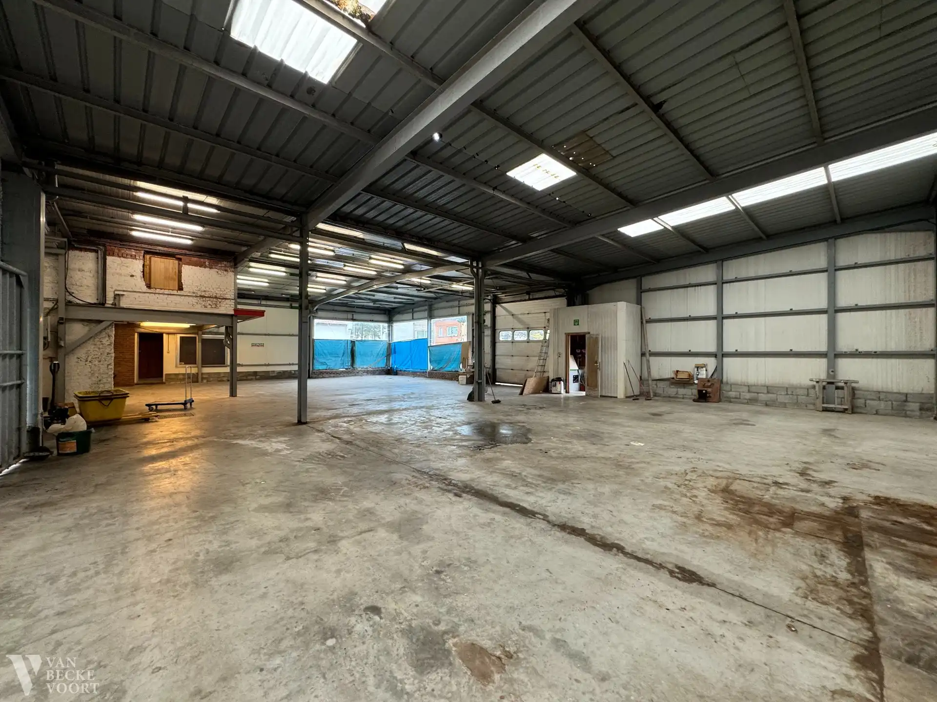 Opslagplaats 384 m² foto 5