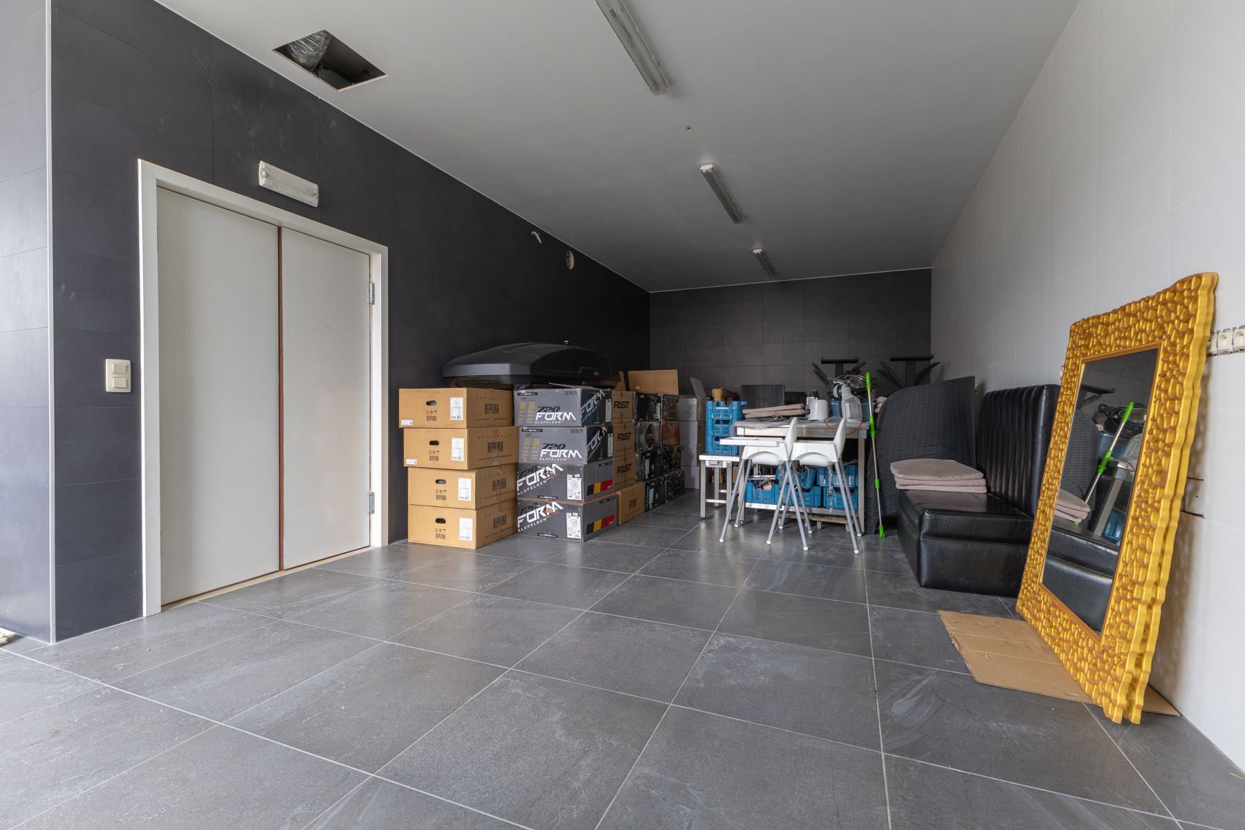 Commercieel gelijkvloers (182 m2) met terras (256 m2) foto 7