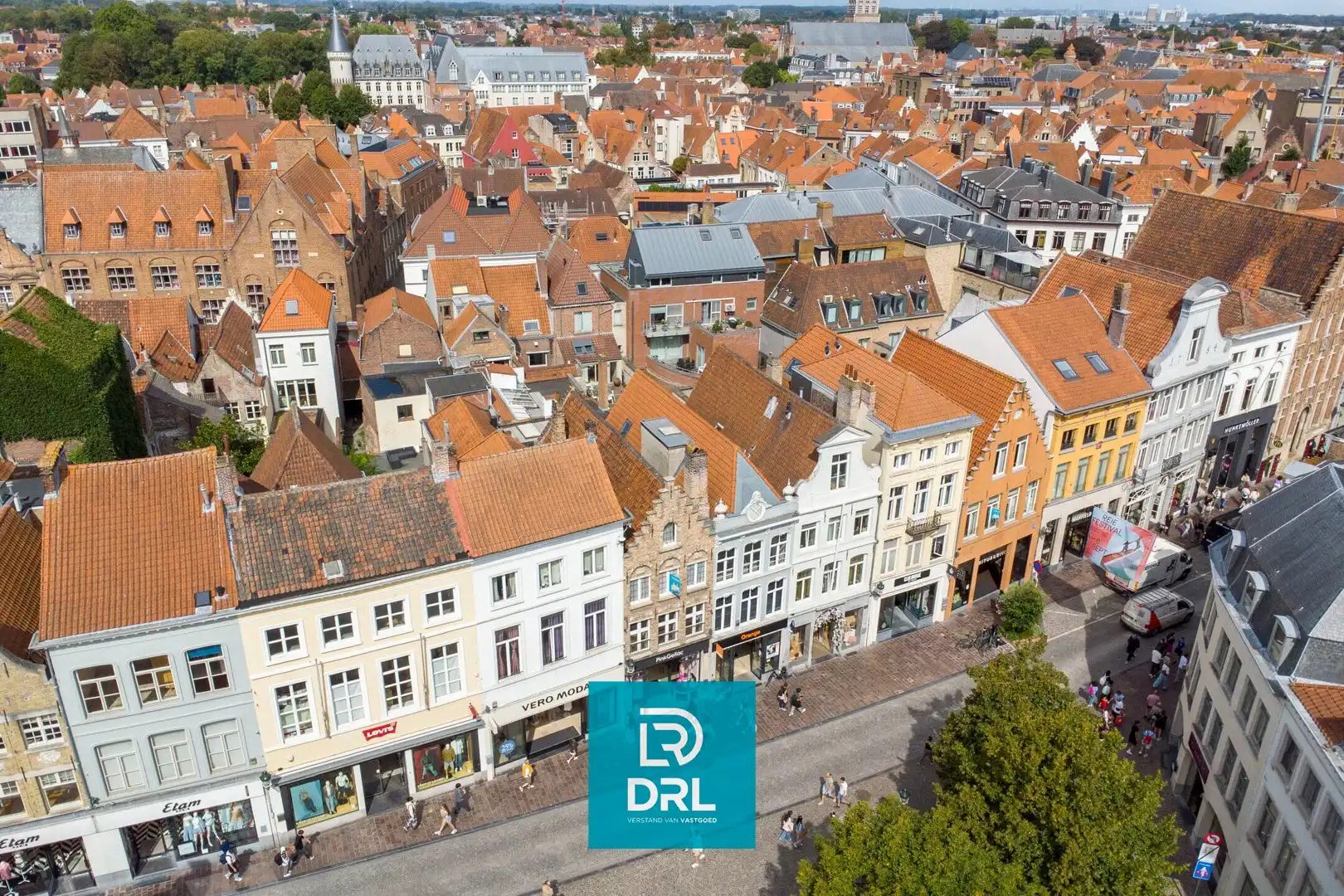 UITZONDERLIJKE EIGENDOM te CENTRUM BRUGGE foto 2
