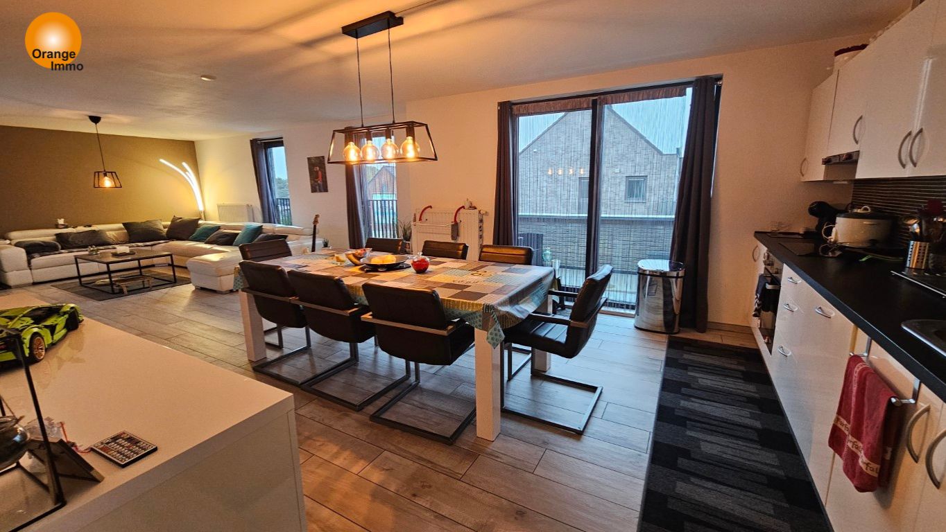 Modern en ruim penthouse met 2 terrassen en 2 parkings foto 3