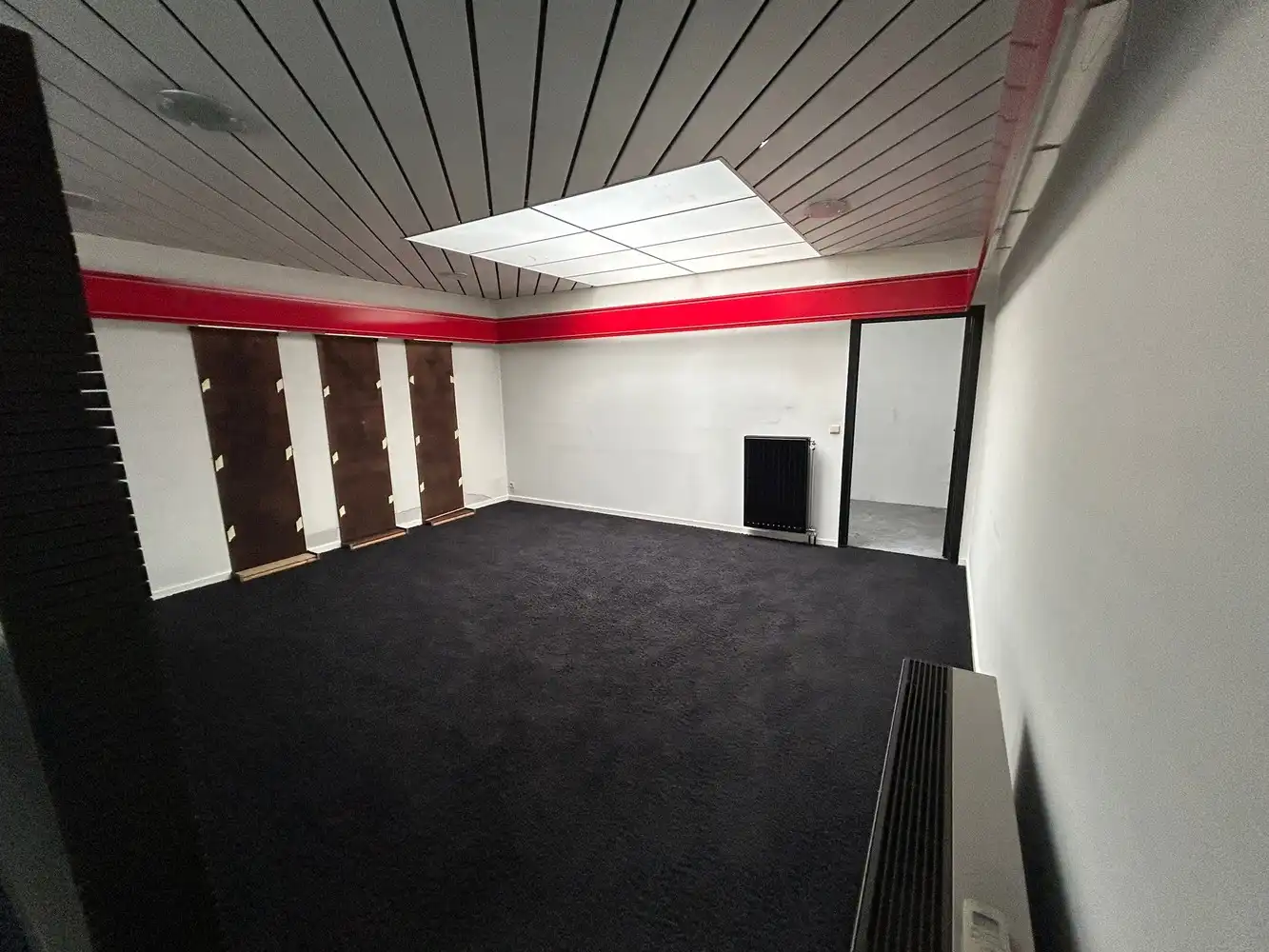 Uitstekend gelegen handelsgelijkvloers naast Polykliniek AZ Monica te koop in Antwerpen, Blancefloerlaan 151 foto 4