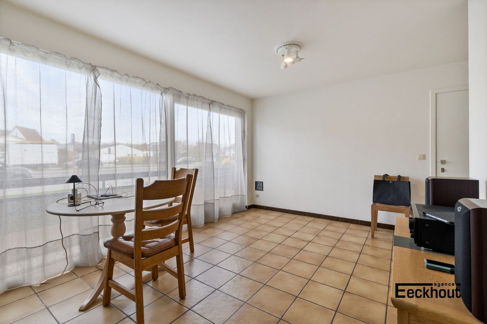 Verzorgde gelijkvloerse studio op wandelafstand van het strand foto 4