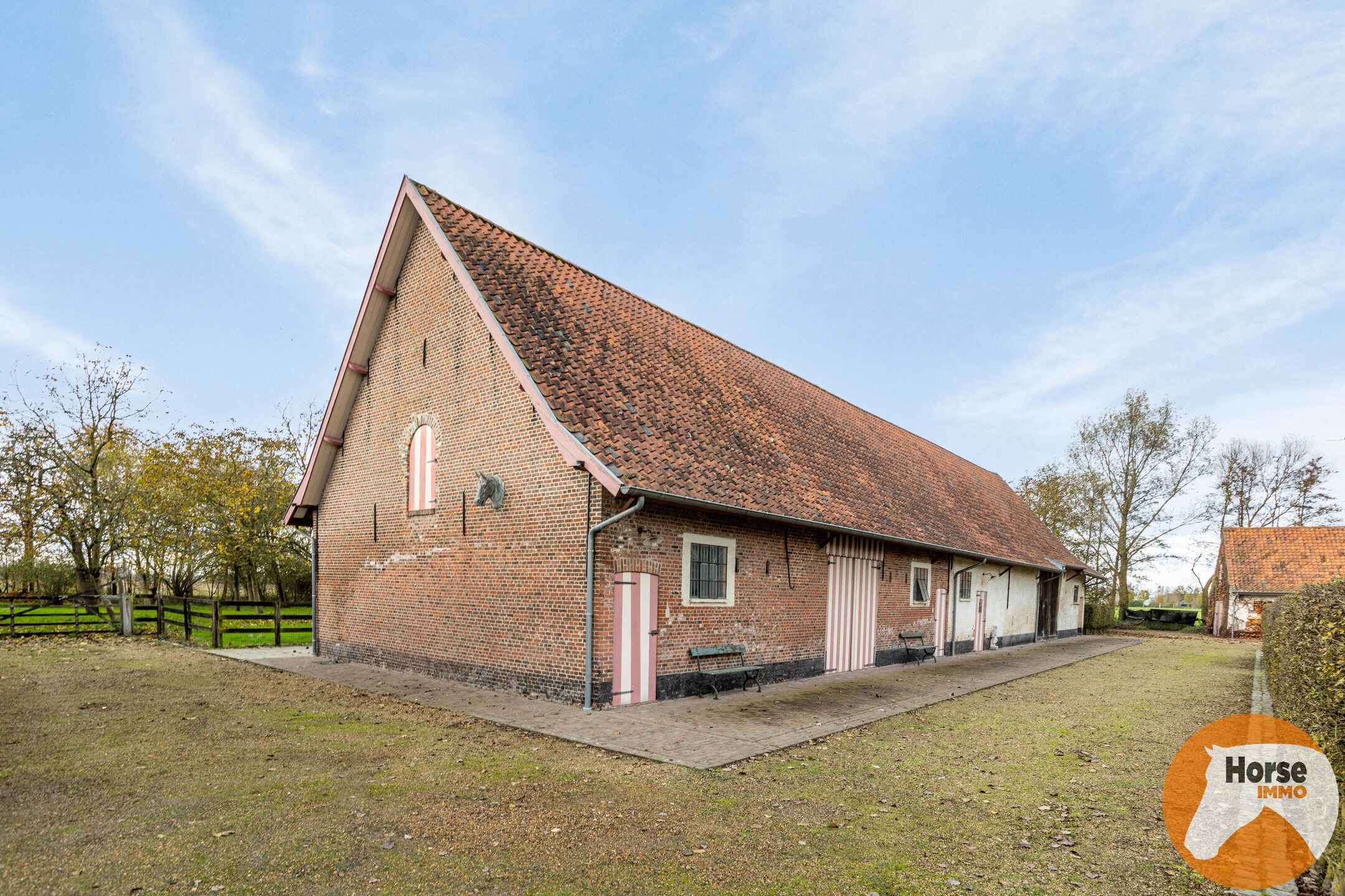 BEERVELDE - Prachtige hoeve met twee authentieke bijgebouwen foto 47