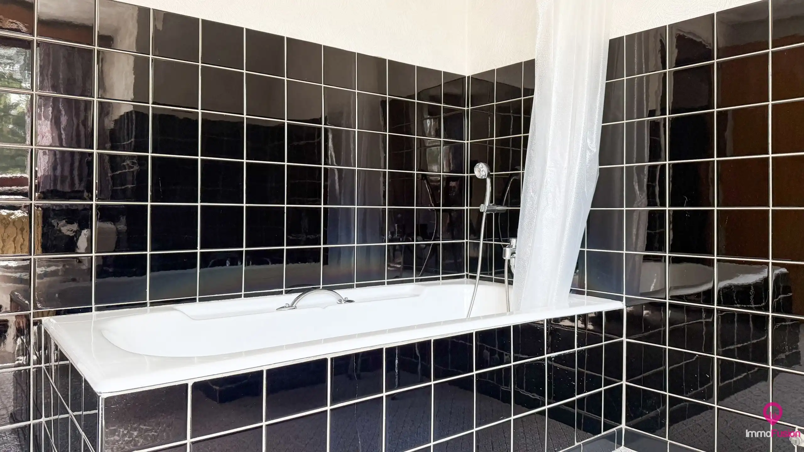 Rustig gelegen gezinswoning met 3 slpks en ruim perceel! foto 27
