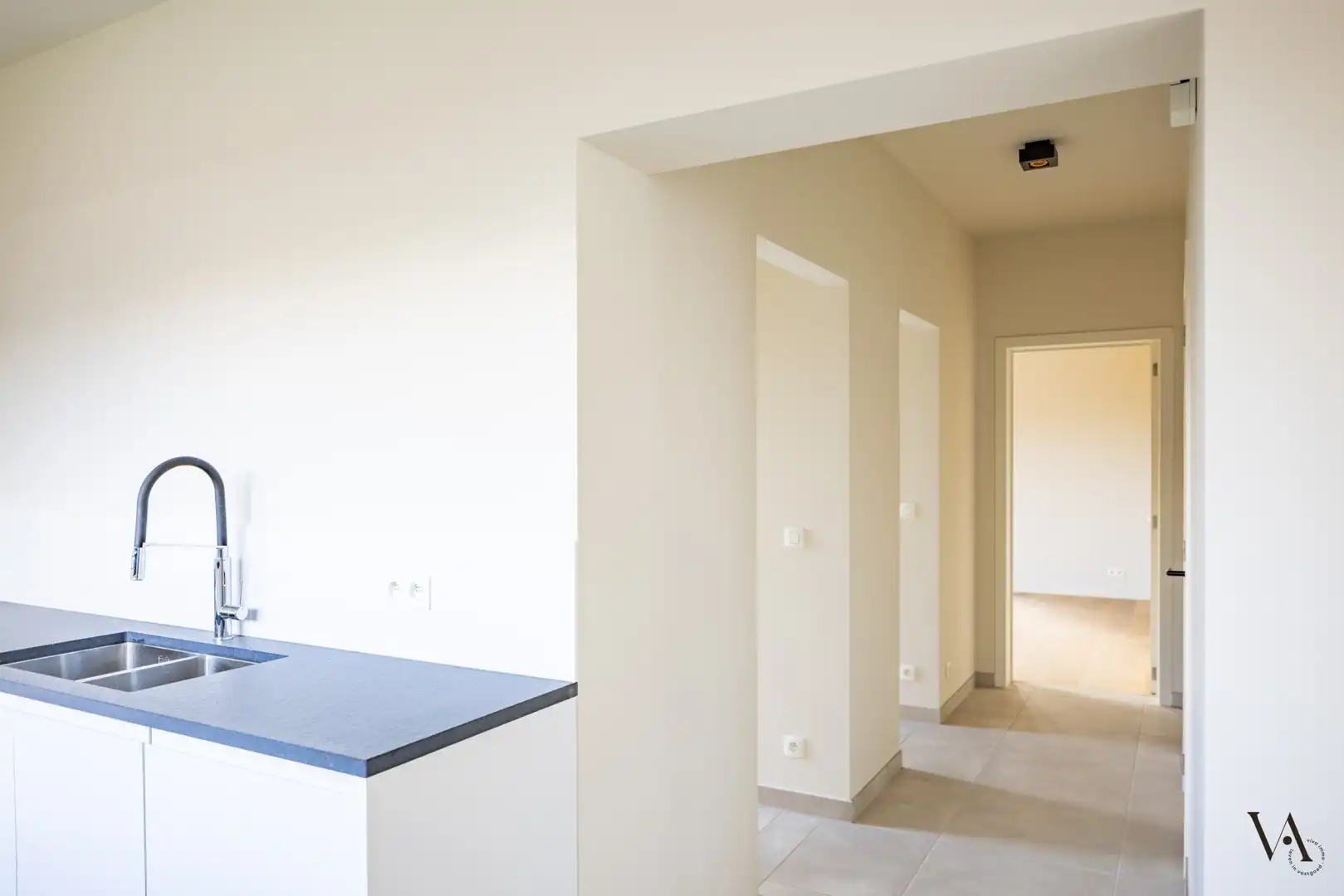 Recente en ruime vernieuwbouwwoning met bijgebouw in Korbeek-Lo foto 5