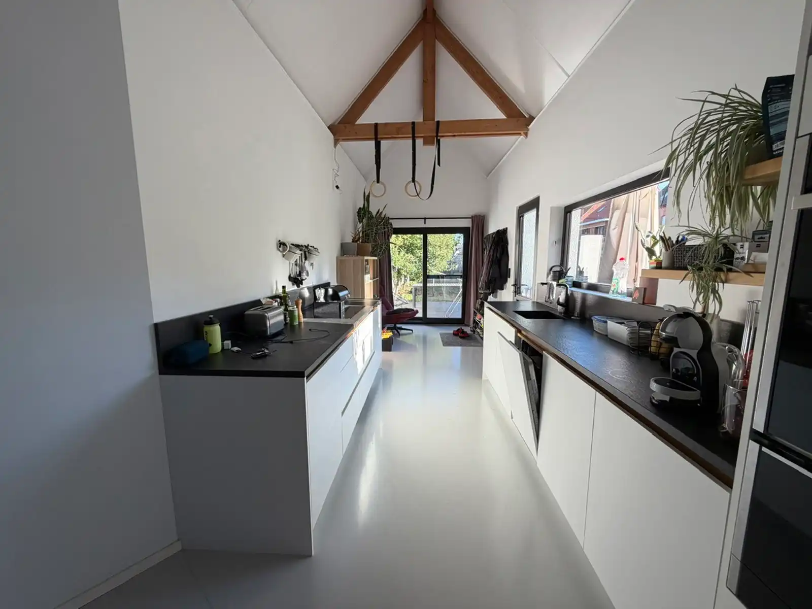 Herenwoning met 3 slpk, parking, 2x terras en leuke tuin foto 8