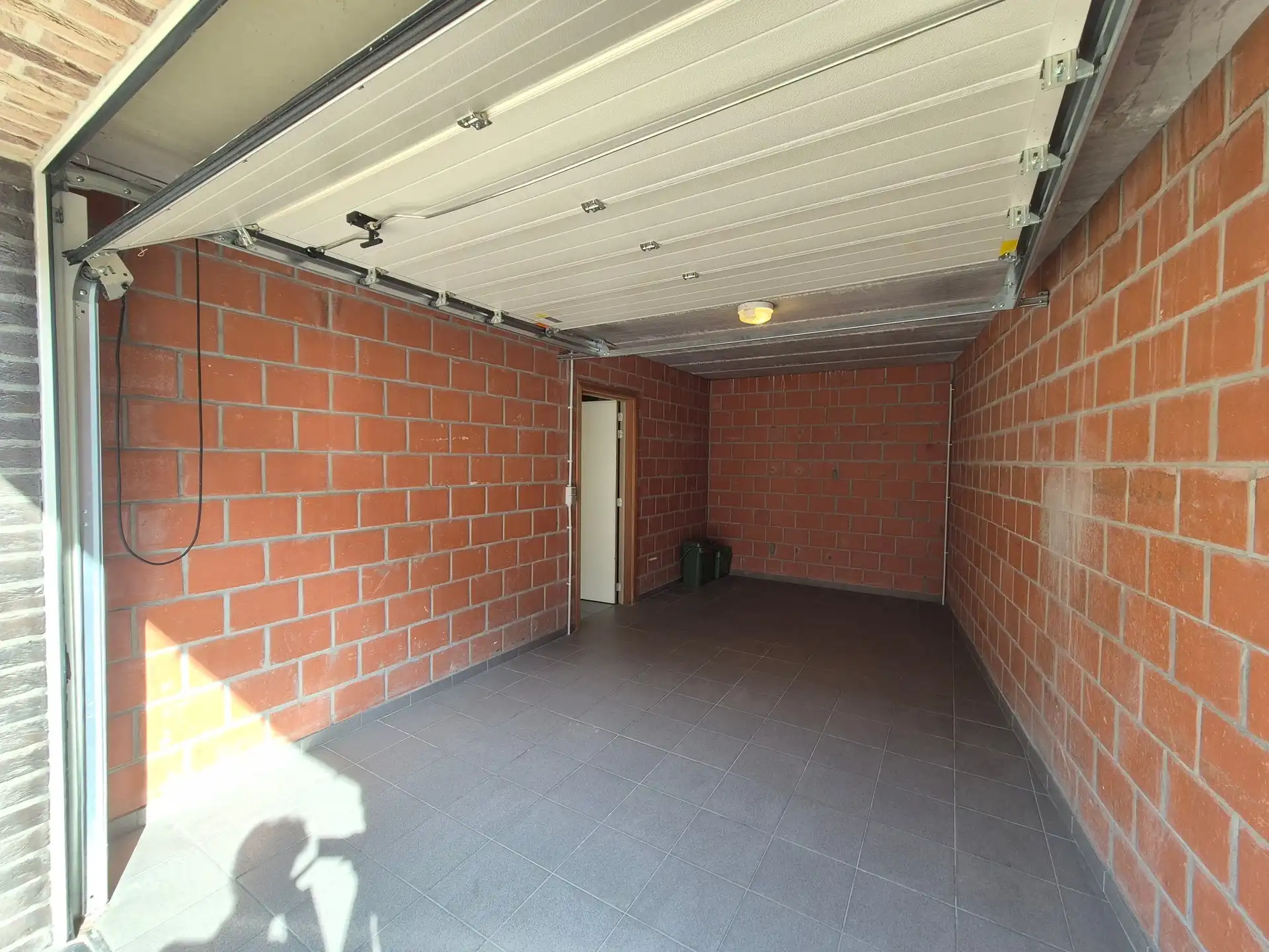 Instapklaar appartement met 2 slaapkamers, terras en lift — centraal in Wetteren foto 20