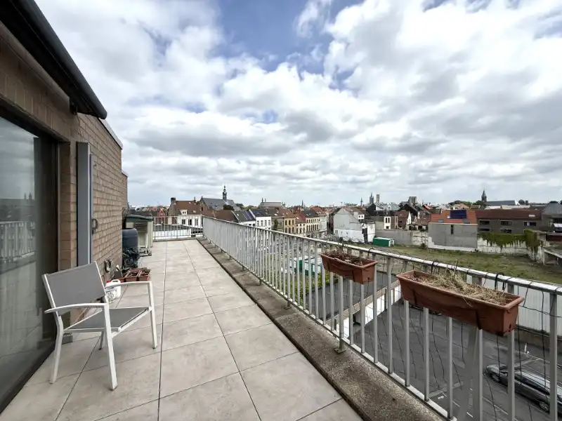 Uniek penthouse appartement met ruime zonneterrassen en zicht op de Gentse torens foto 10