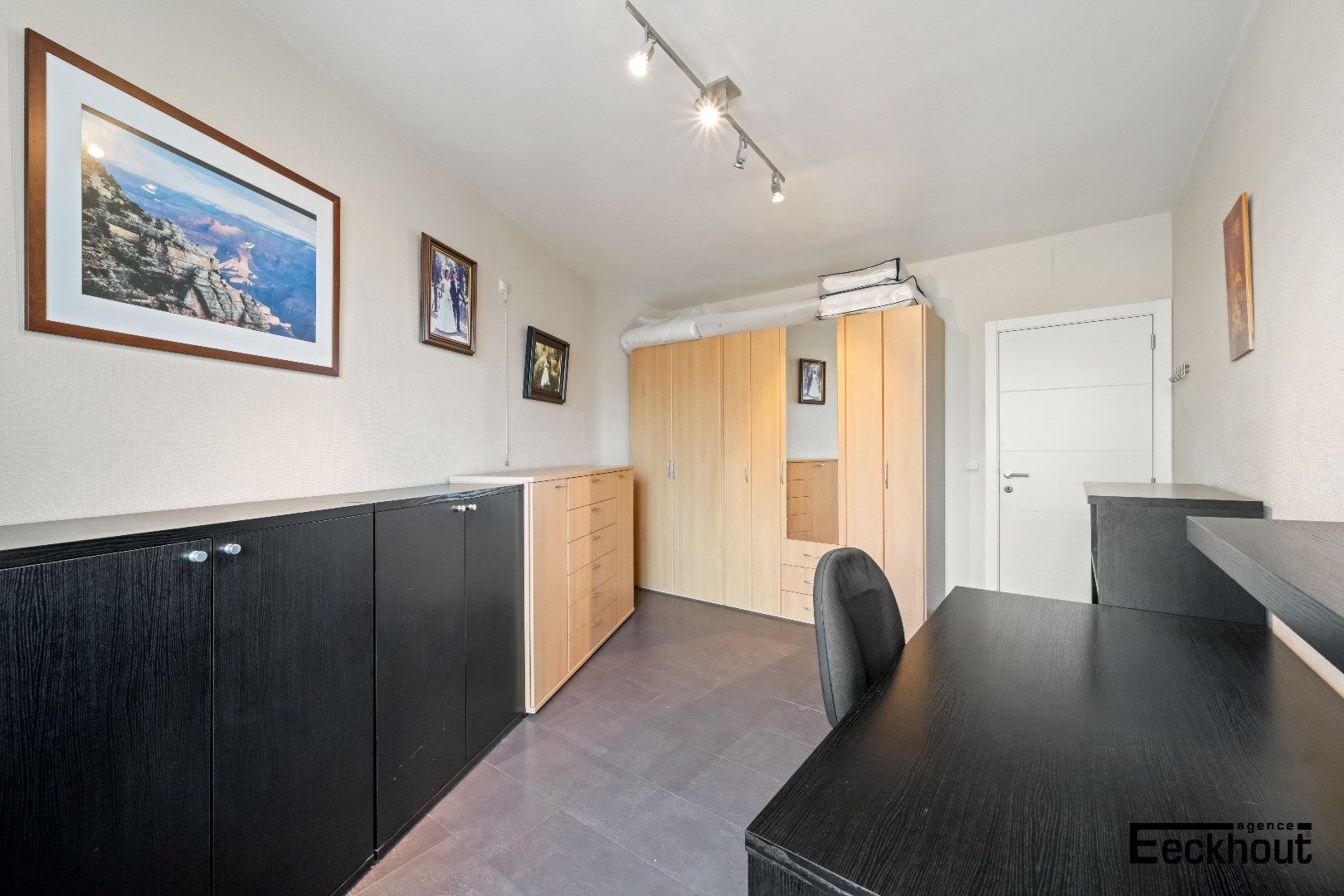 Ruim appartement met zijdelings parkzicht foto 9