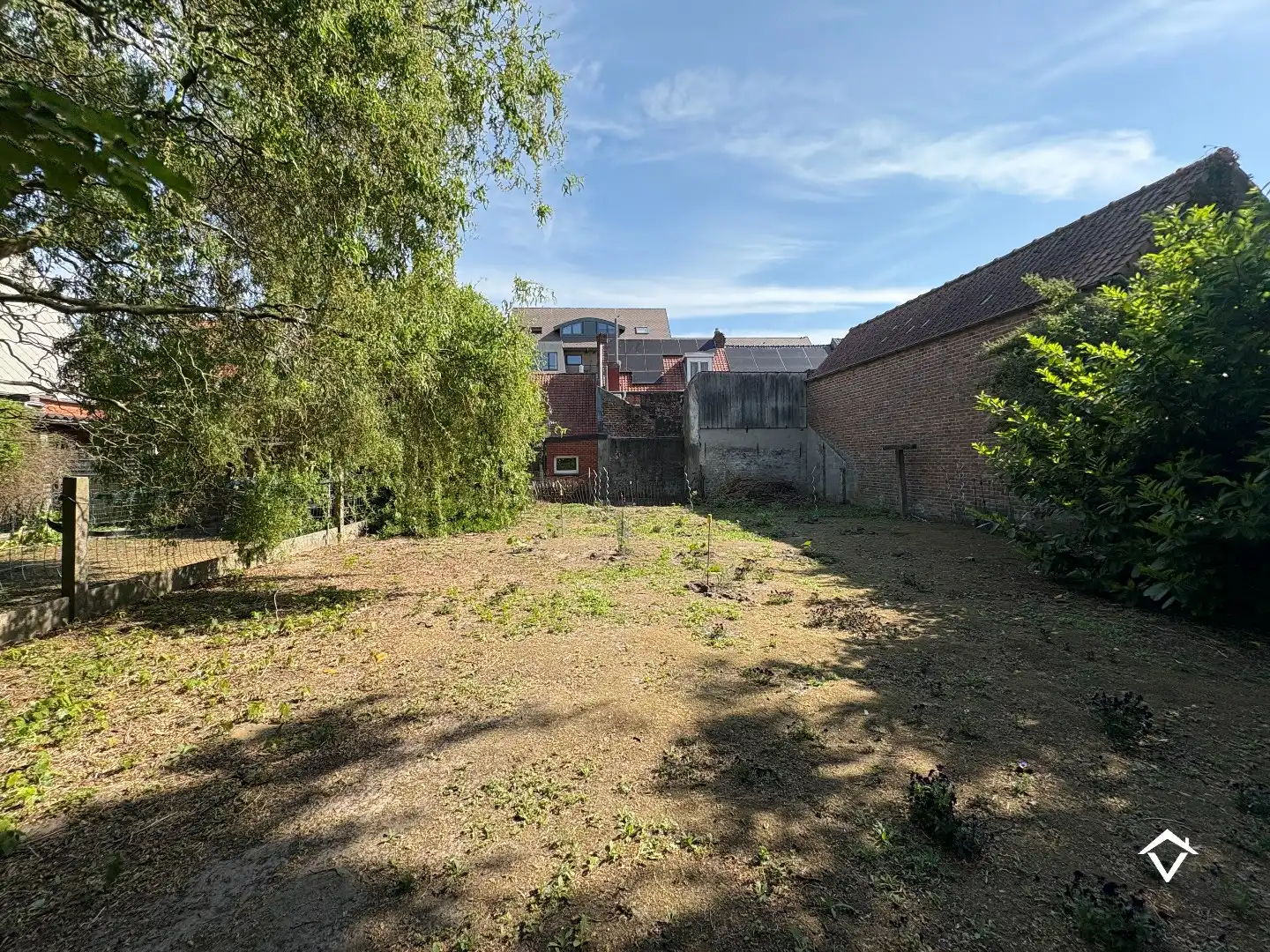 Unieke ruime eigendom op 1169 m² grond met voormalige handelsruimte in centrum Koekelare foto 10