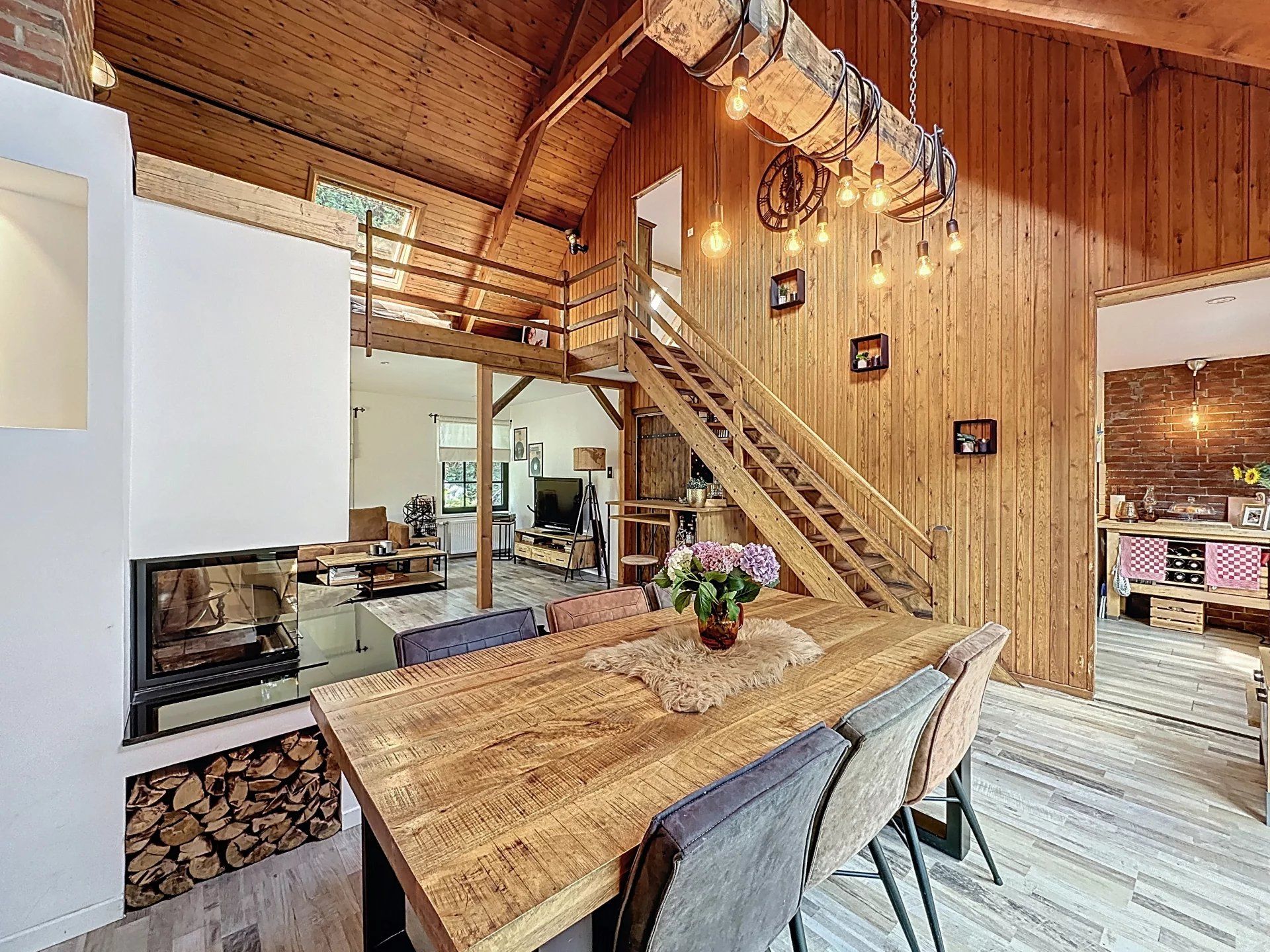 Volledig gerenoveerde villa in de Europese wijk. foto 11