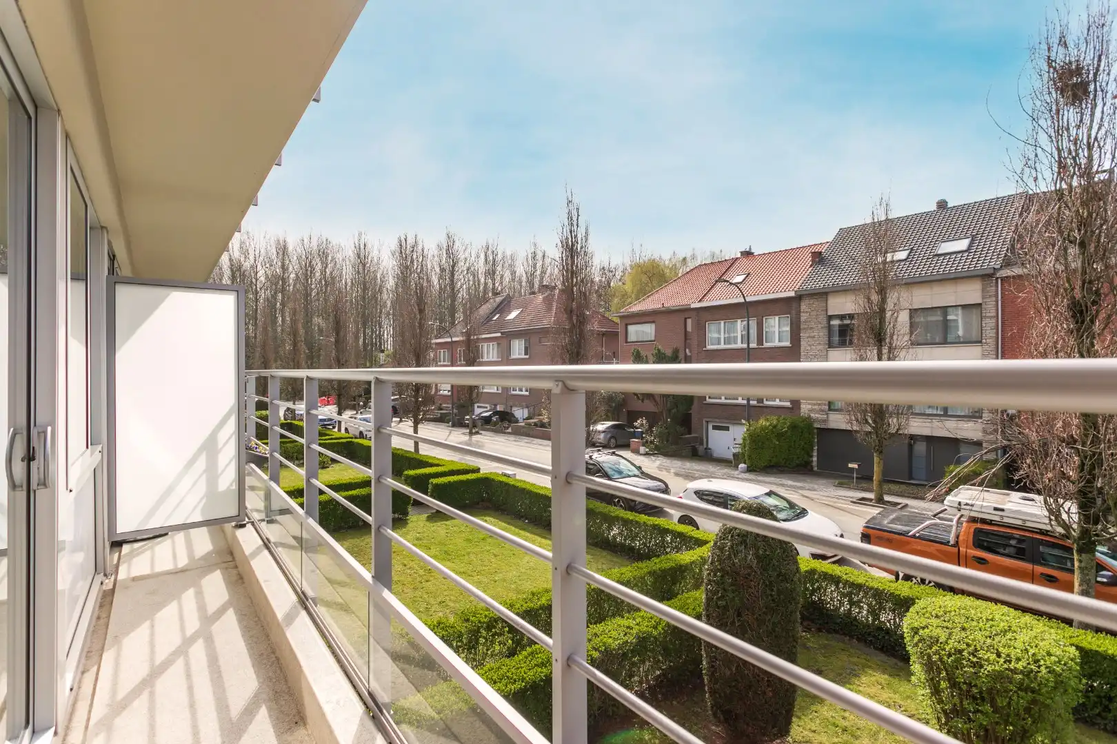 Gerenoveerd appartement met 2 slaapkamers, 2 terrassen en 2 garageboxen  foto 7