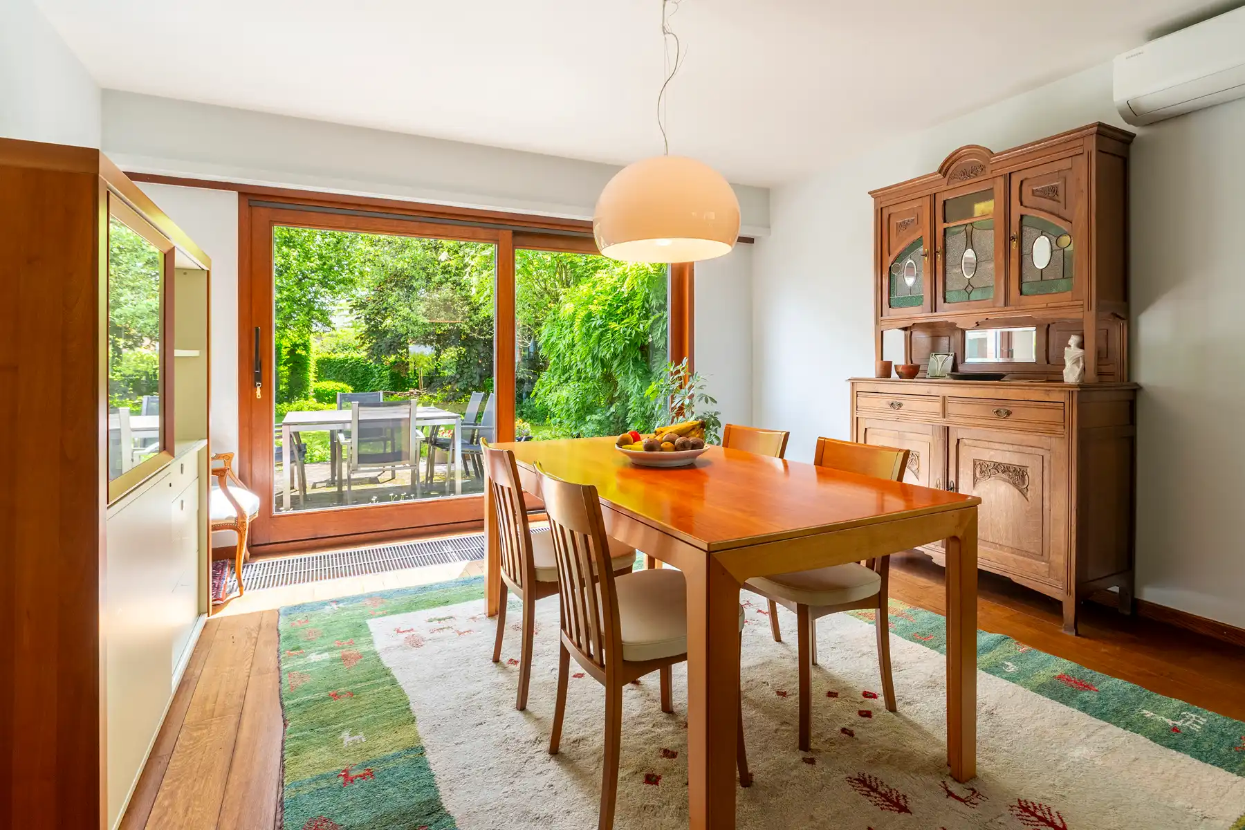 Ruime gezinswoning met zonnige tuin op toplocatie! foto 6