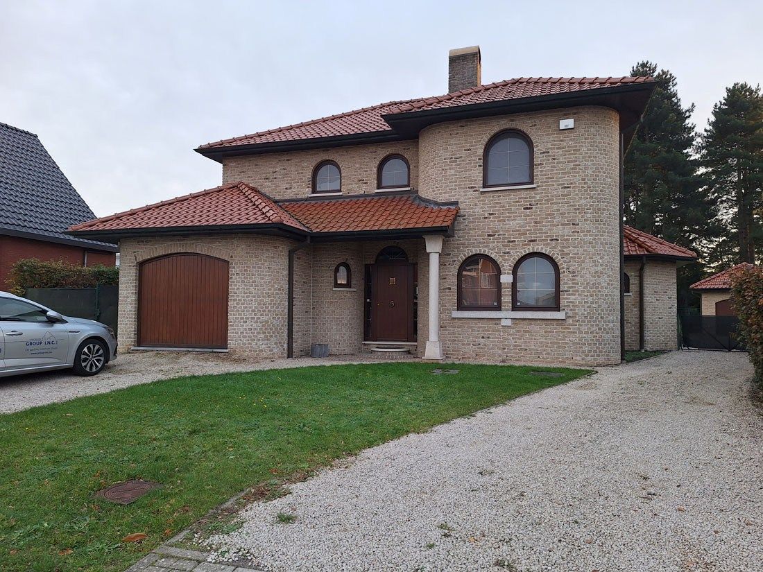 Spaans landhuis te Zonhoven met voldoende groen foto 2